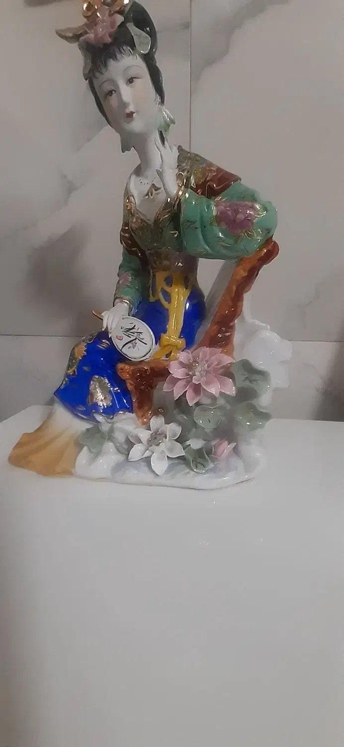 عروسک قدیمی چینی|صنایع دستی و سایر لوازم تزئینی|خمینیشهر, |دیوار