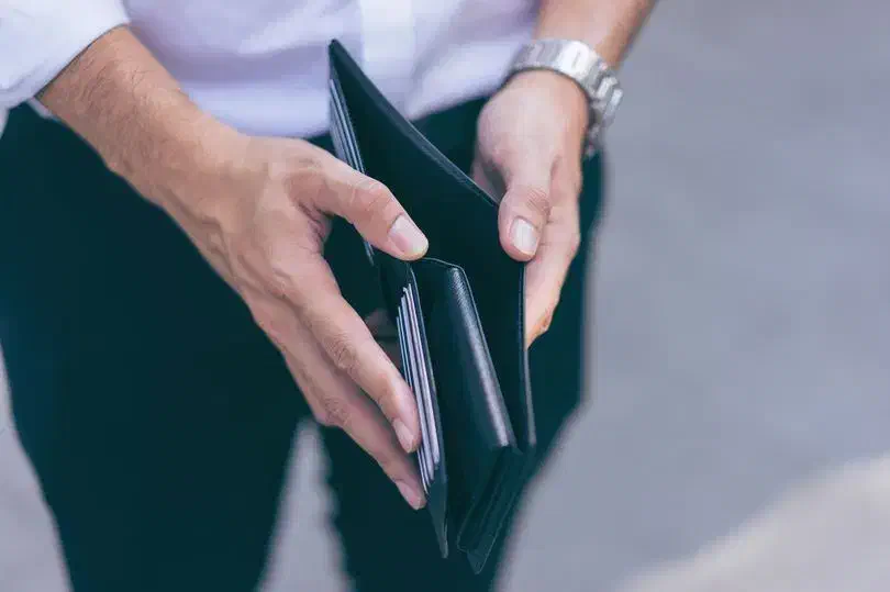 مدارک مفقودی در کیف پول مشکی رنگ به نام کتابی|اشیا|مرزن‌آباد, |دیوار