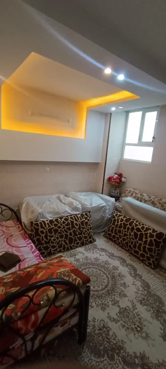 132متر/سه خواب/خوش نقشه/تک واحدی|فروش آپارتمان|اصفهان, شهرک میلاد|دیوار