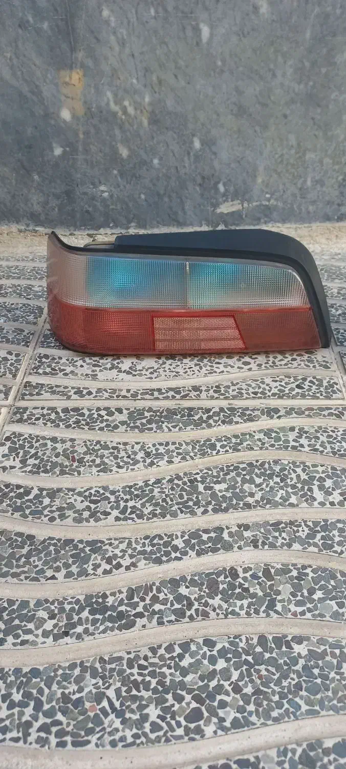دو عددچراغ عقب پرشیا|قطعات یدکی و لوازم جانبی|خوی, |دیوار