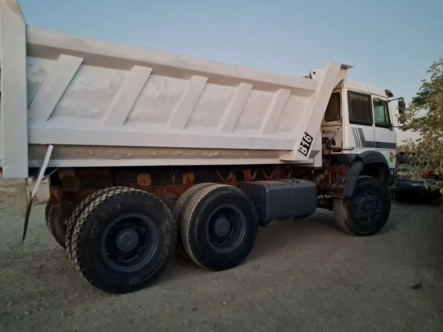 ایویکو ۳۳۰ اوراقی|خودرو سنگین|تهران, یاخجی آباد|دیوار