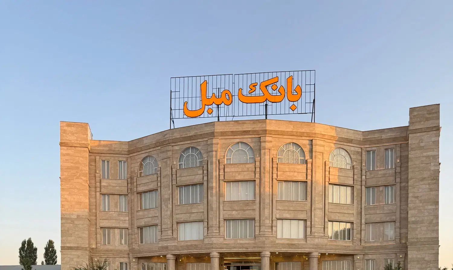 نیازمند نیروی خدمات آقا|استخدام خدمات فروشگاه و رستوران|ملایر, |دیوار