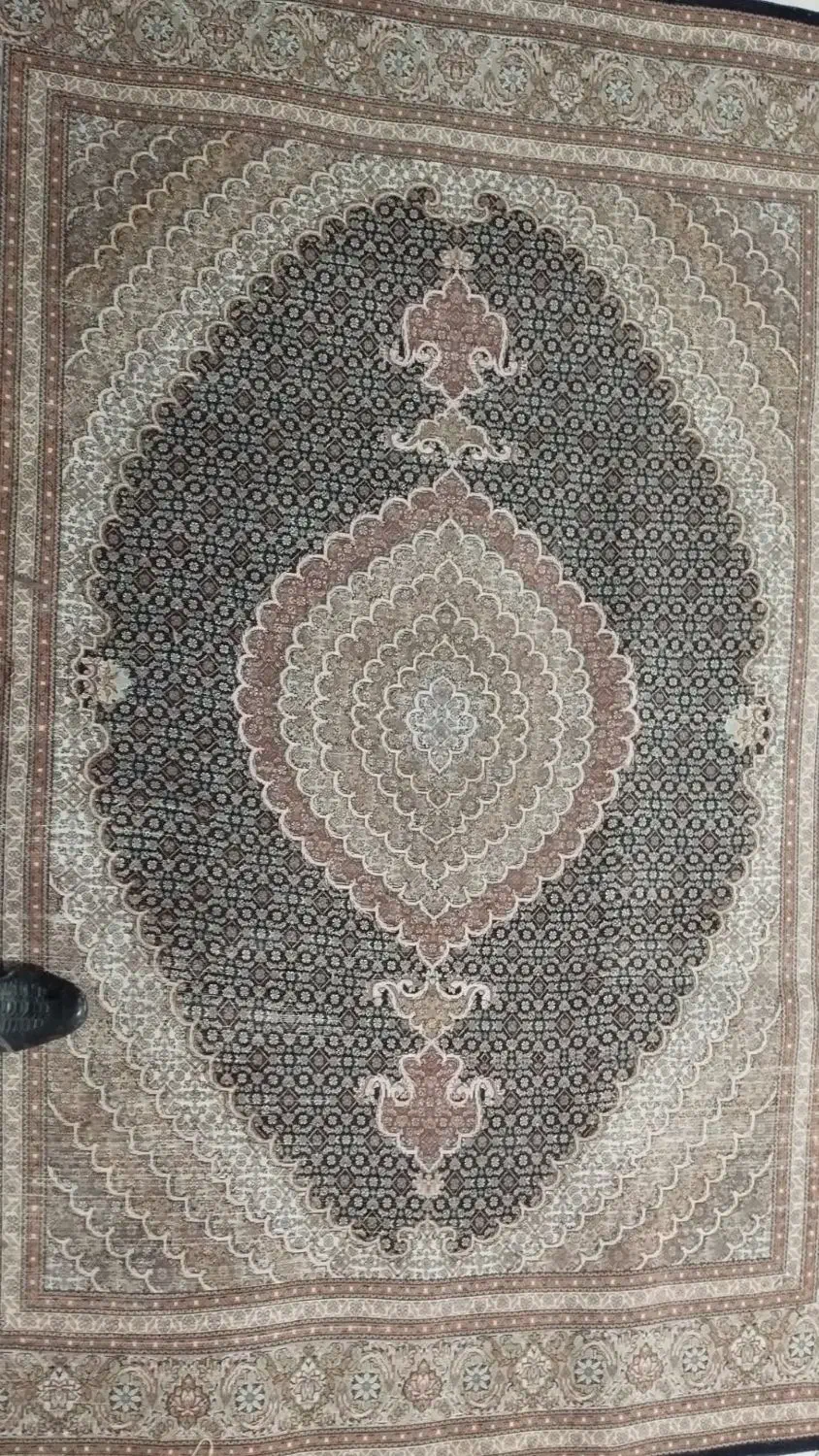 فرش یک‌ونیم دردو|فرش|خوی, |دیوار