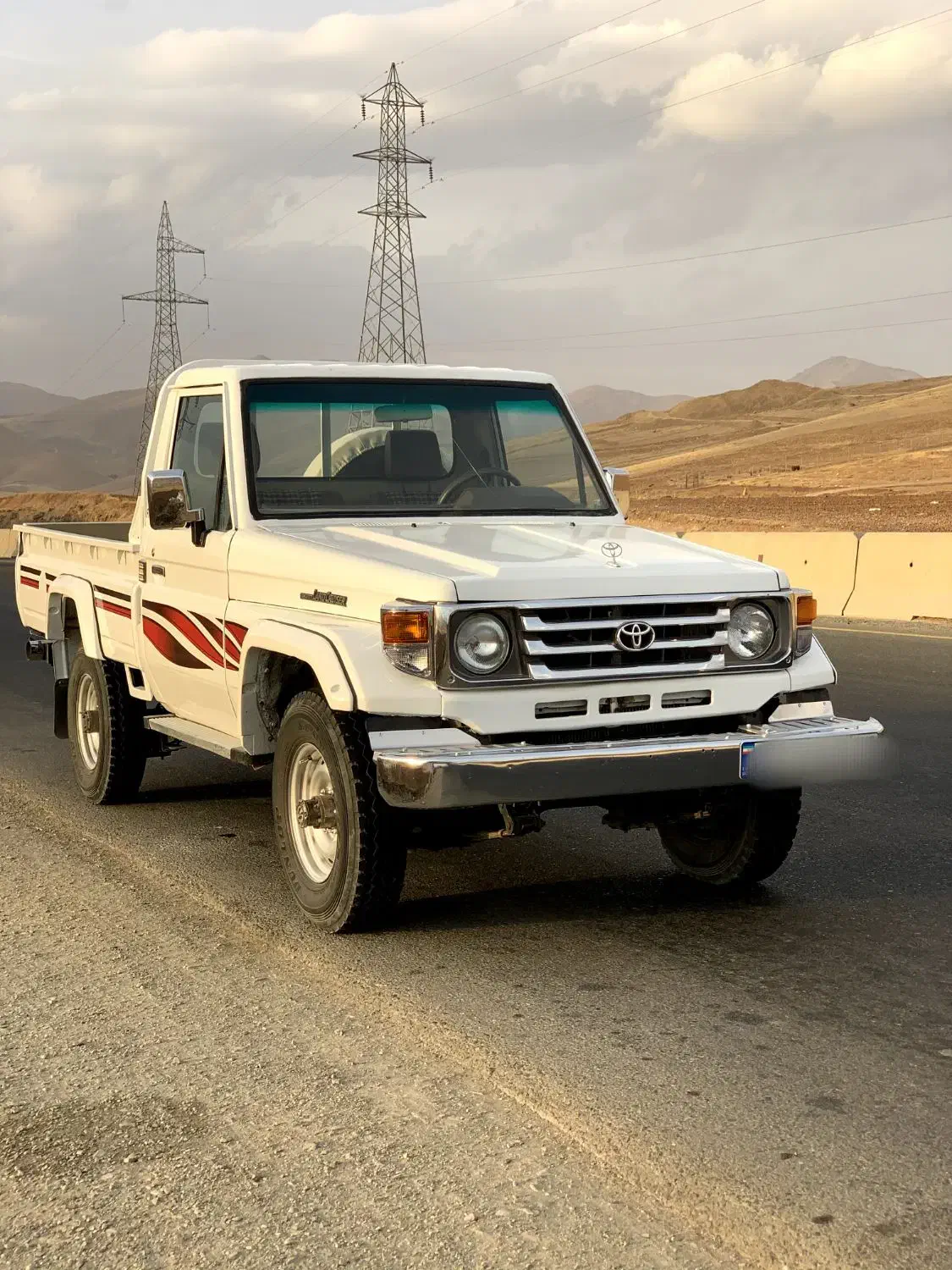 وانت لندکروز در حد خشک ۲۰۰۲|خودرو سواری و وانت|سقز, |دیوار