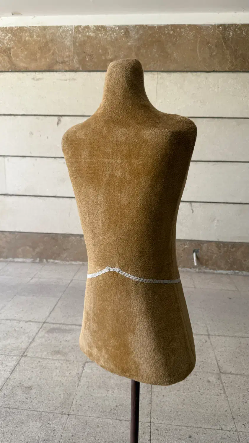 مانکن خیاطی مخمل دست دوم|لوازم خیاطی و بافتنی|کرمان, |دیوار