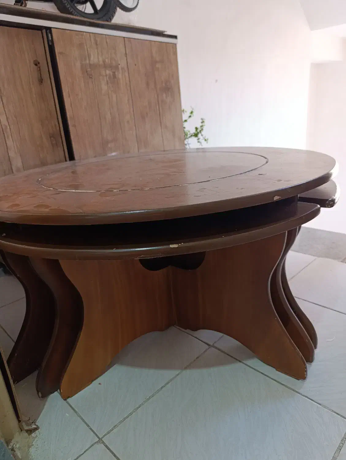 میز گرد یک عدد بزرگ ۴عدد کوچک|مبلمان خانگی و میز عسلی|سهند, |دیوار