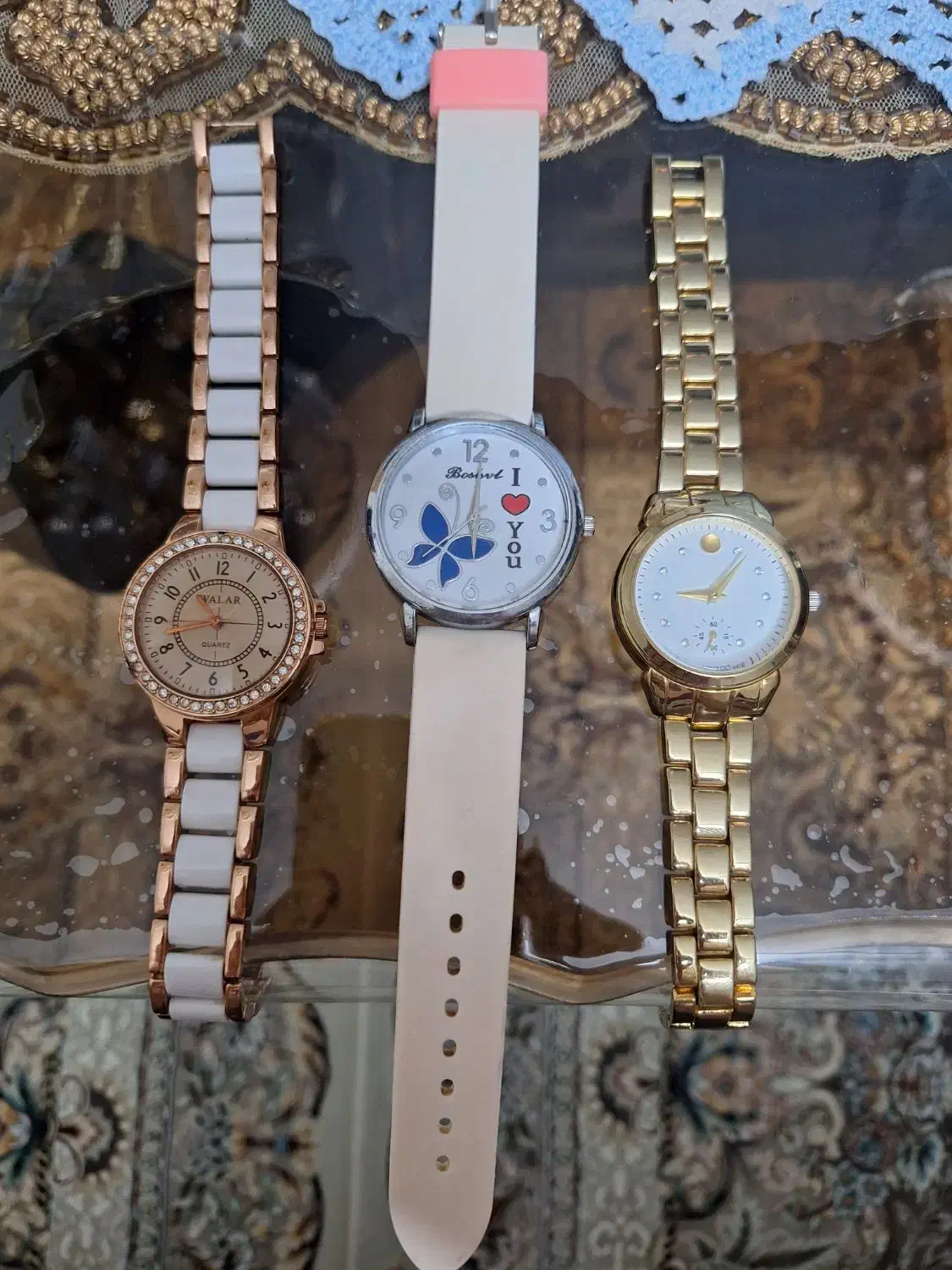 ساعت|ساعت|رباط‌کریم, رباط‌کریم|دیوار