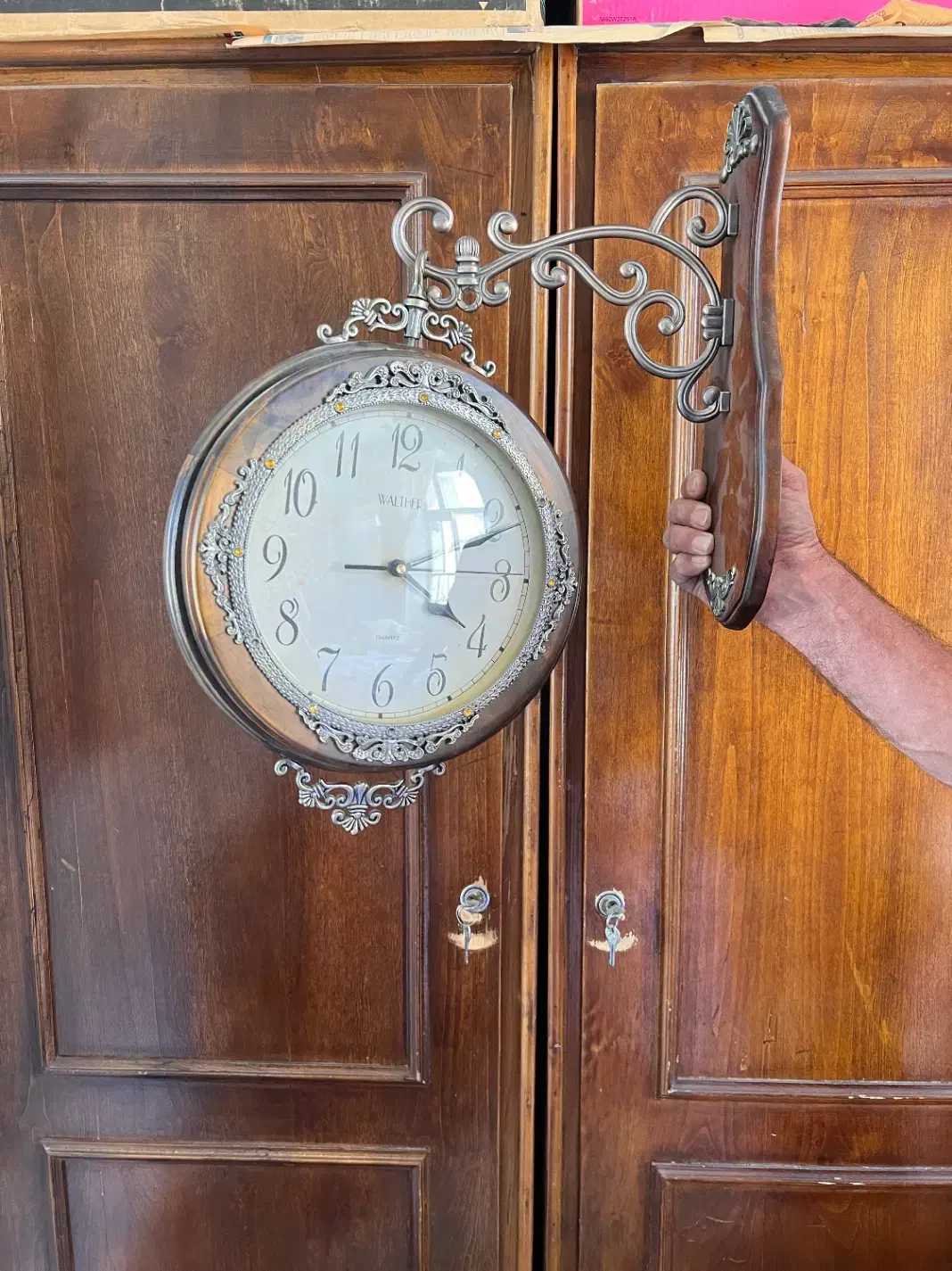 ساعت دیواری دو طرفه|ساعت دیواری و تزئینی|اصفهان, آبشار|دیوار