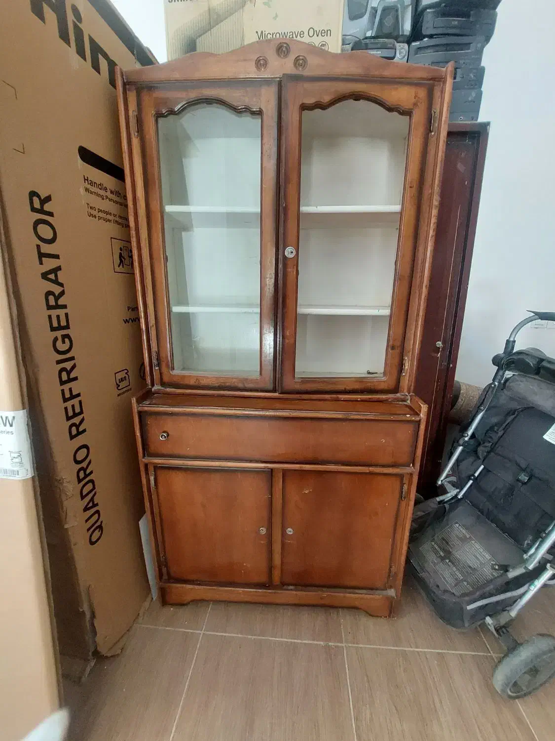 کتابخانه|کتابخانه، شلف، قفسه‌های دیواری|کرمان, |دیوار