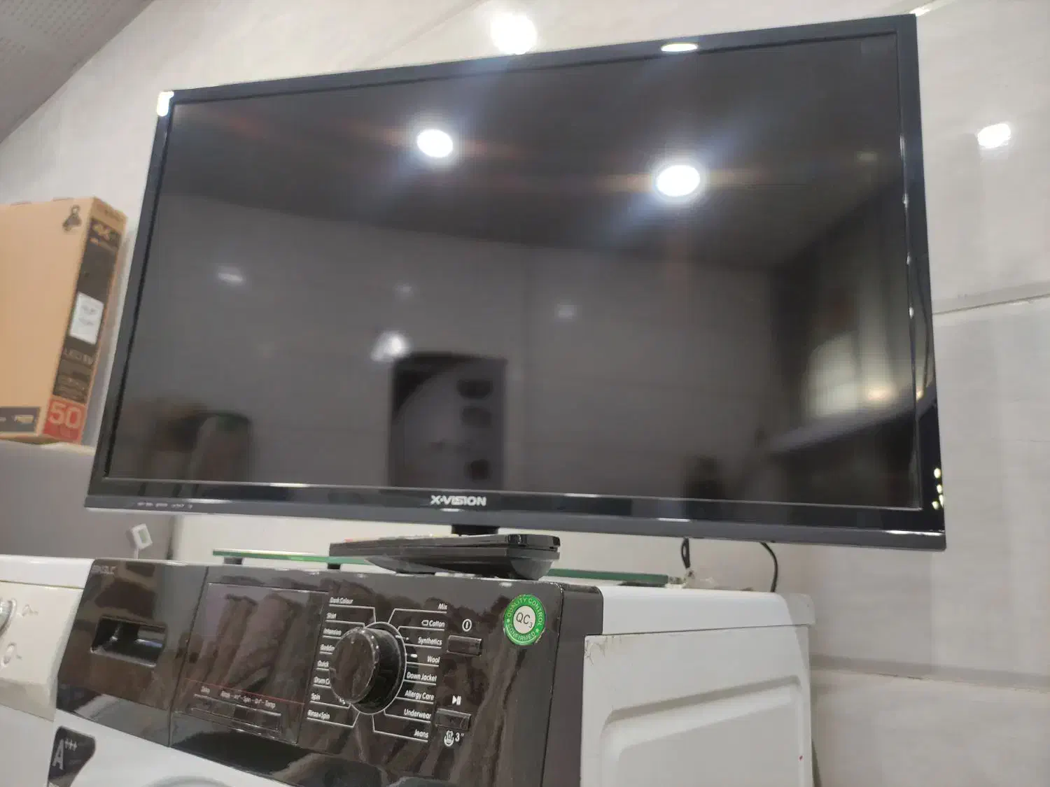 ال ای دی ۴۰ اینچ دست دوم و ۵۰ اینچ نو|تلویزیون و پروژکتور|یزد, |دیوار