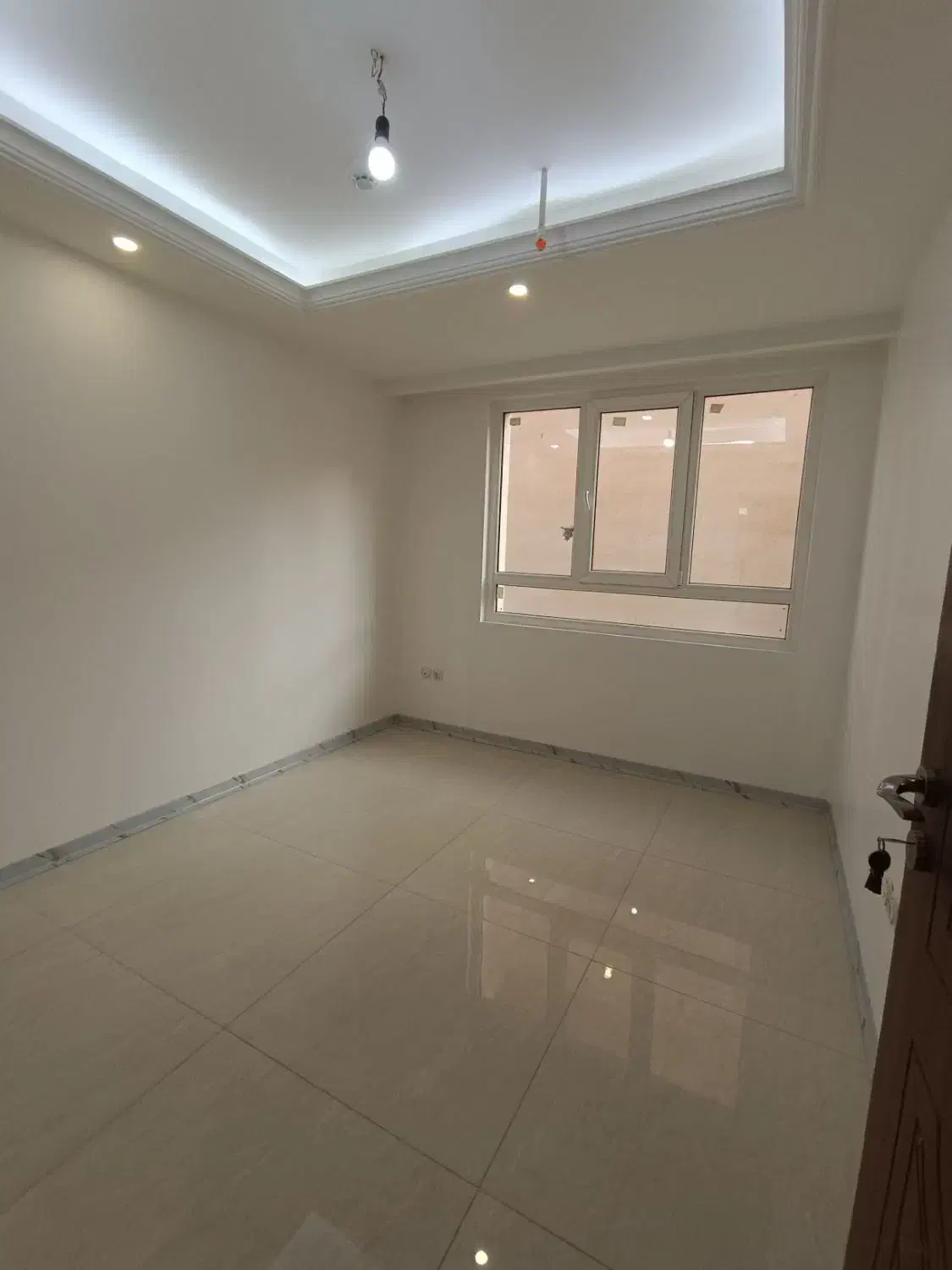 سعادت آباد ۱۳۵متر ۳ خواب /نوساز/غرق در نور