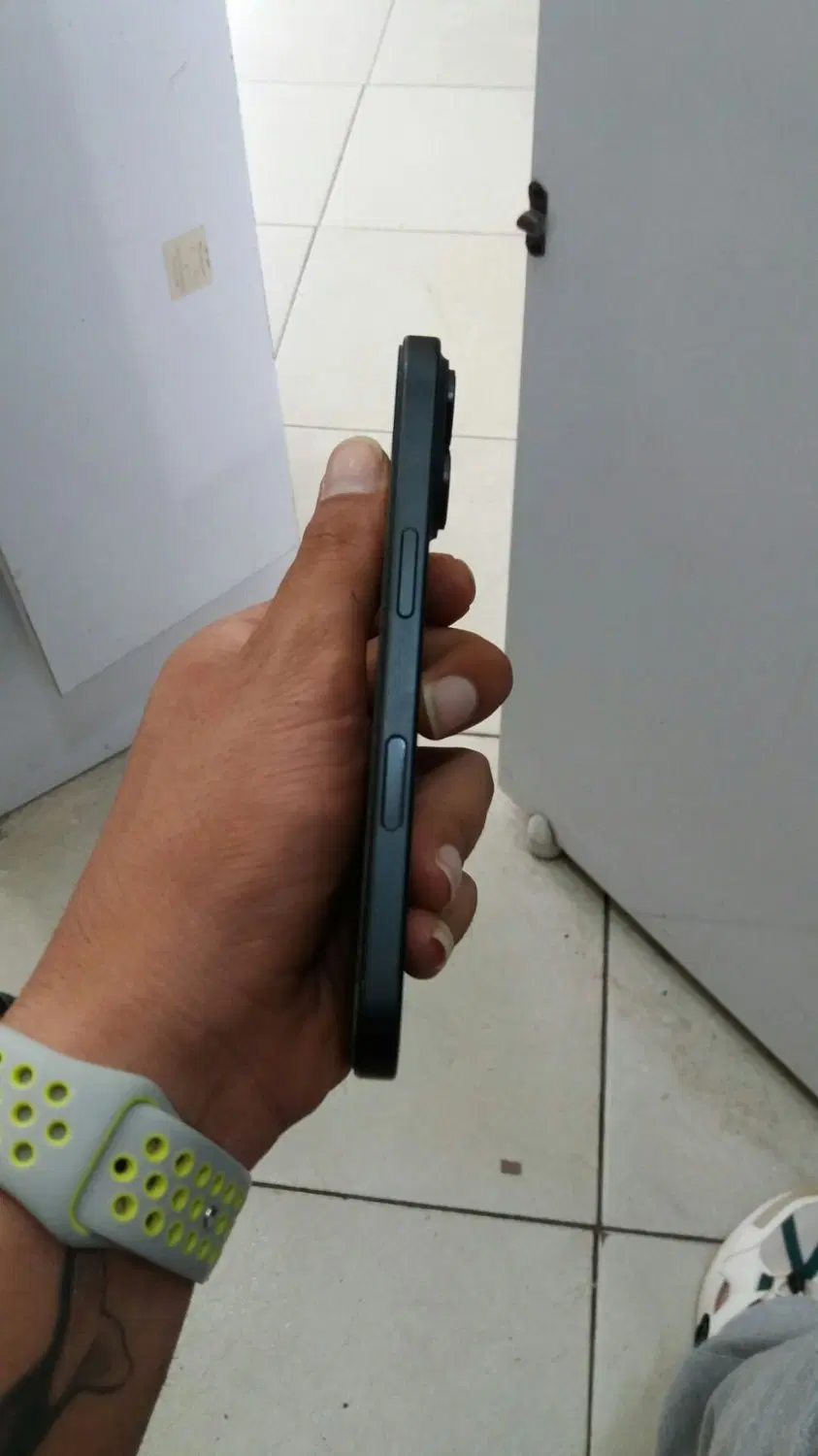 iphone 16 normal 128|موبایل|شیراز, غدیر جنوبی|دیوار