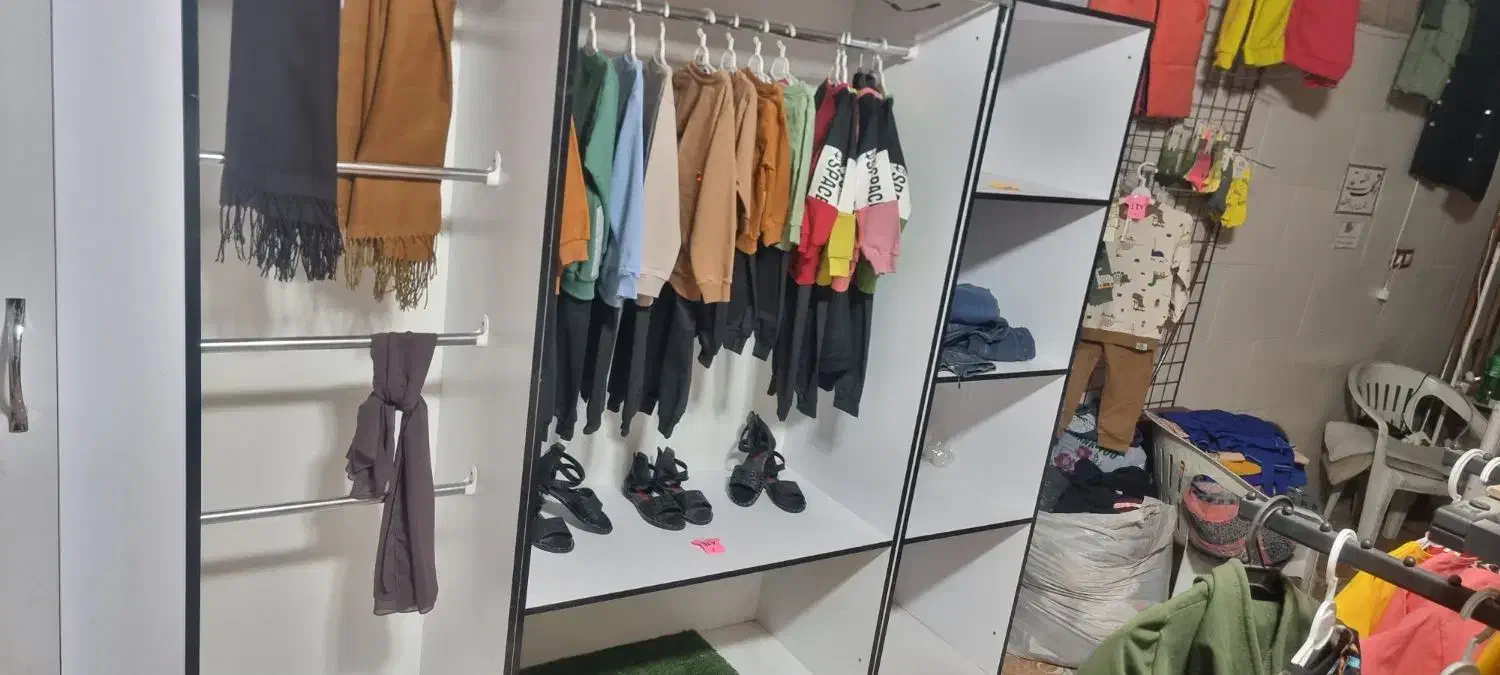 ویترین و دکور بوتیک لباس|فروشگاه و مغازه|خمین, |دیوار