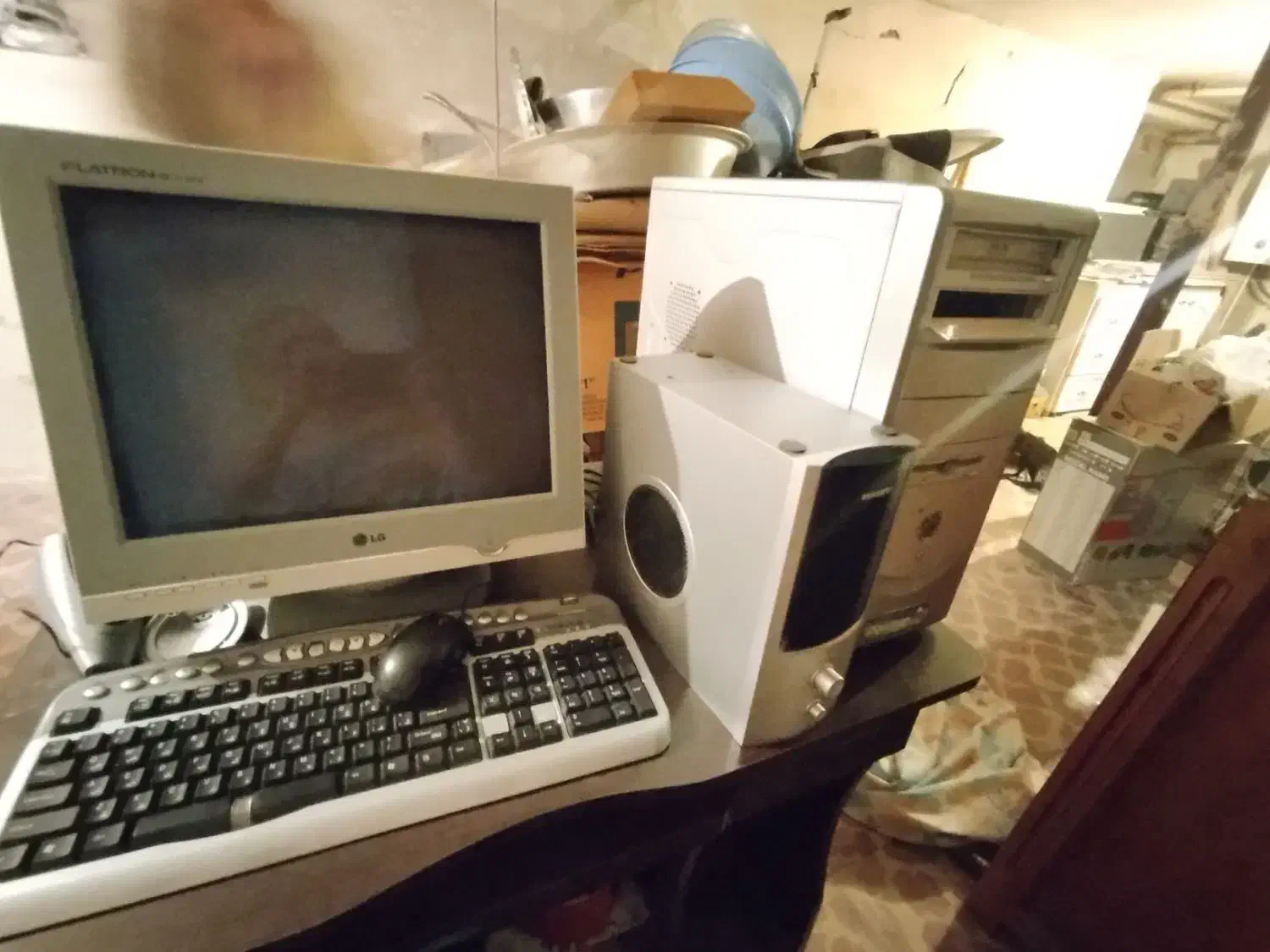 میز.کامپیوتر|رایانه رومیزی|اردبیل, |دیوار