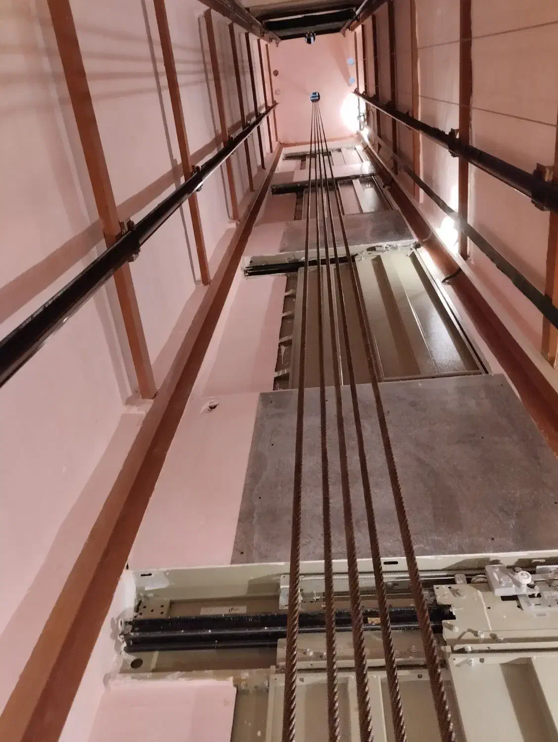 نصب تعمیر و سرویس آسانسور|خدمات پیشه و مهارت|همدان, |دیوار