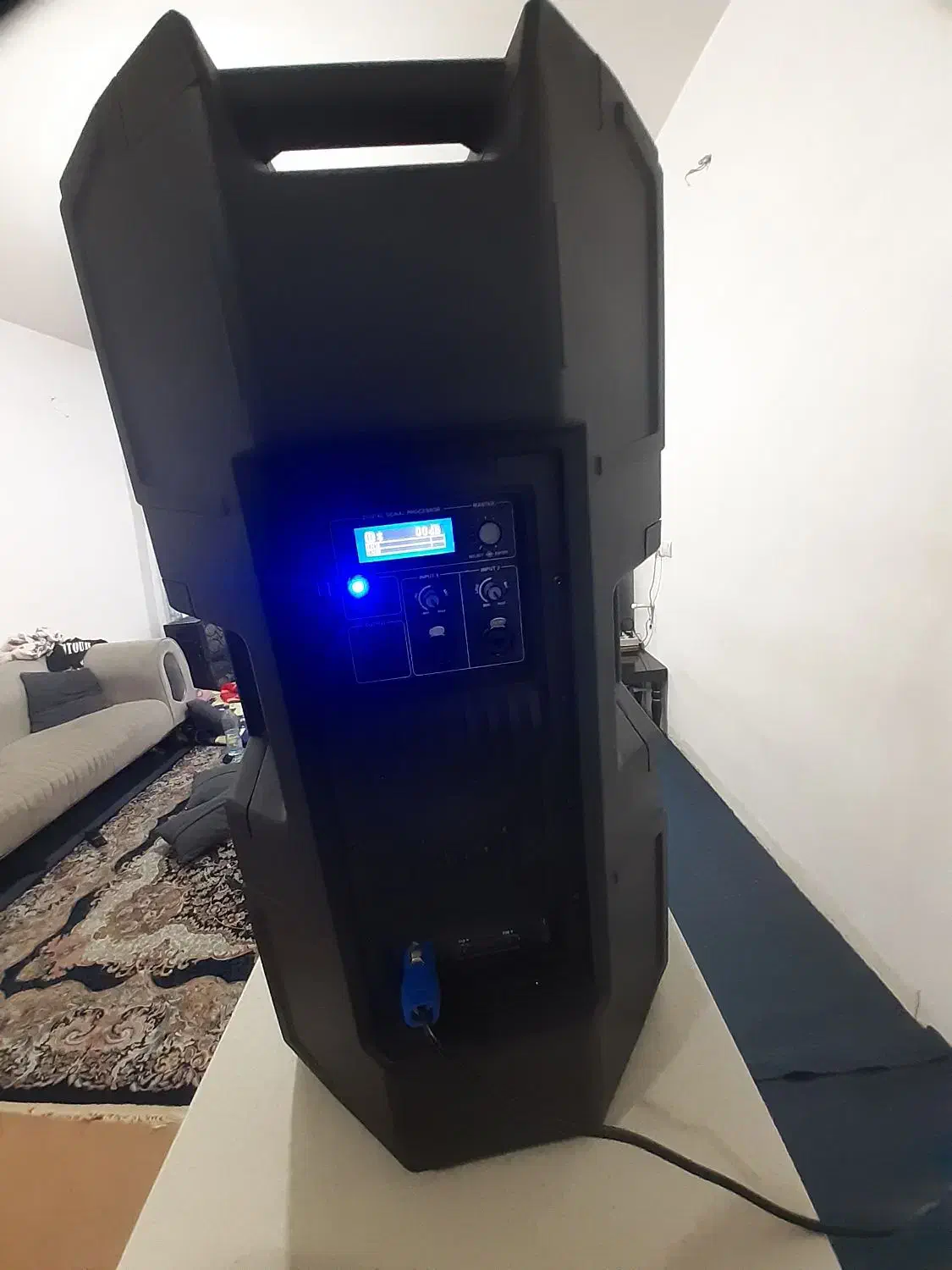 اسپیکر|صوتی و تصویری|ری, تصفیه خانه|دیوار