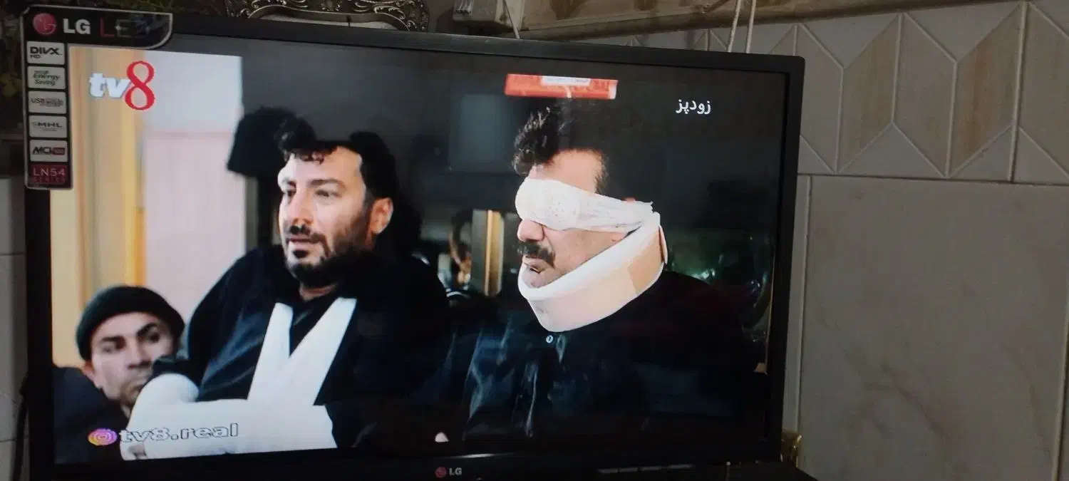 تلوزیون ال ای دی ۳۲|تلویزیون و پروژکتور|قم, علی آباد سعدگان|دیوار