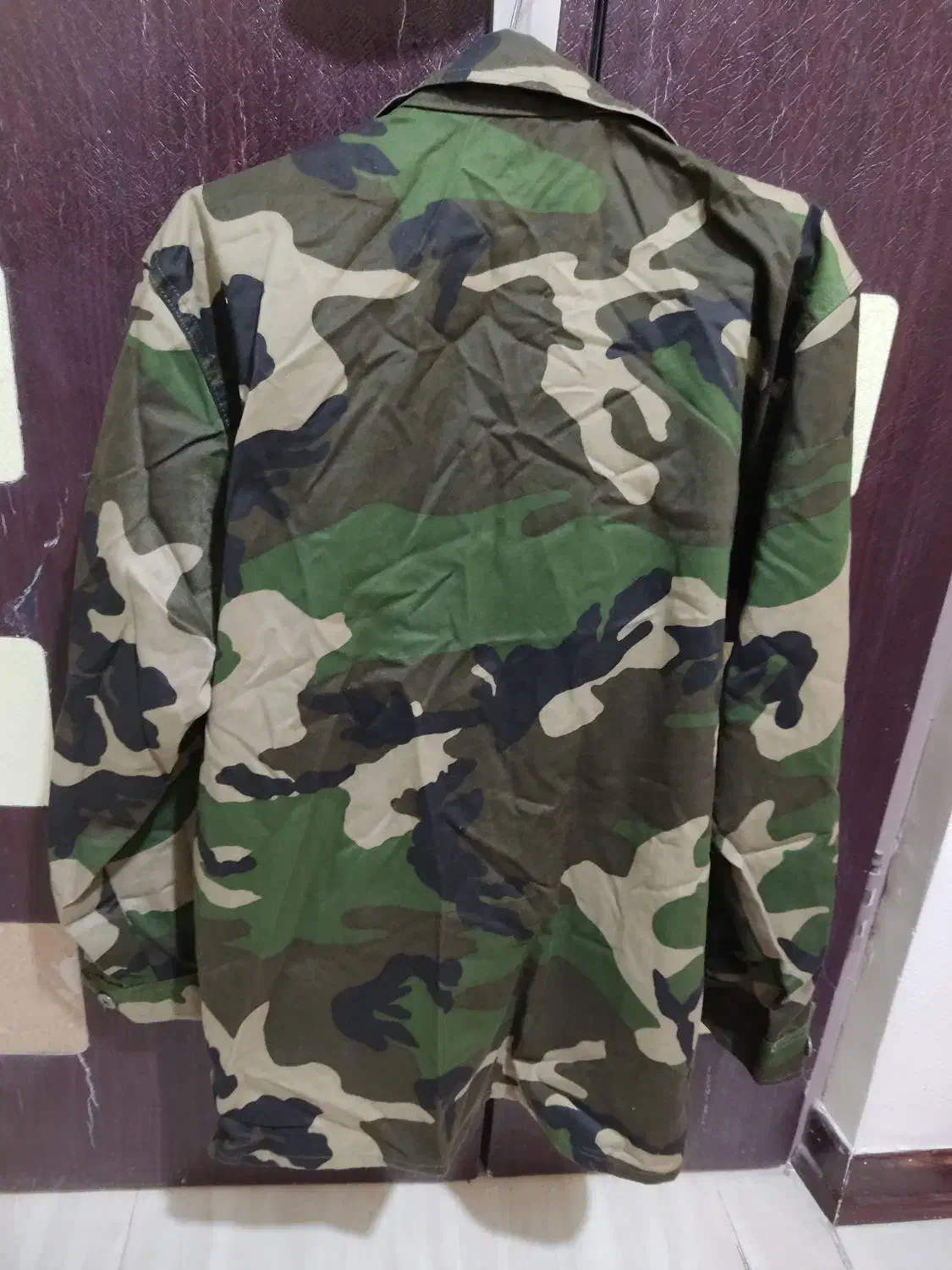 لباس ارتشی|لباس|اصفهان, خانه اصفهان|دیوار