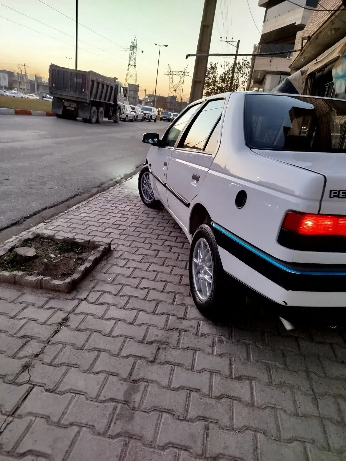 پژو ۴۰۵|خودرو سواری و وانت|نقده, |دیوار