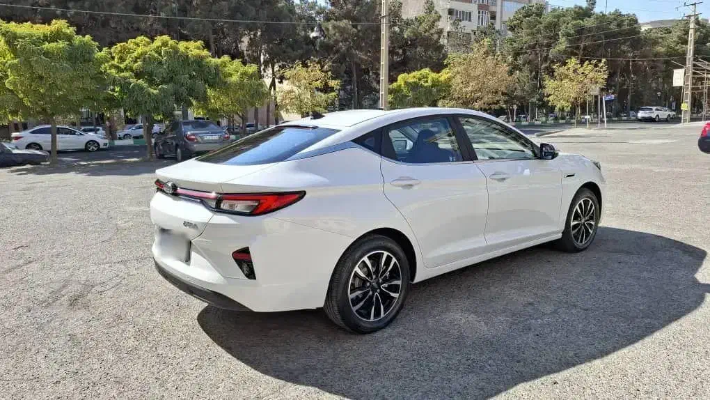 جک پلاس برقی کی ام سی kmc j7|خودرو سواری و وانت|تهران, فردوس|دیوار