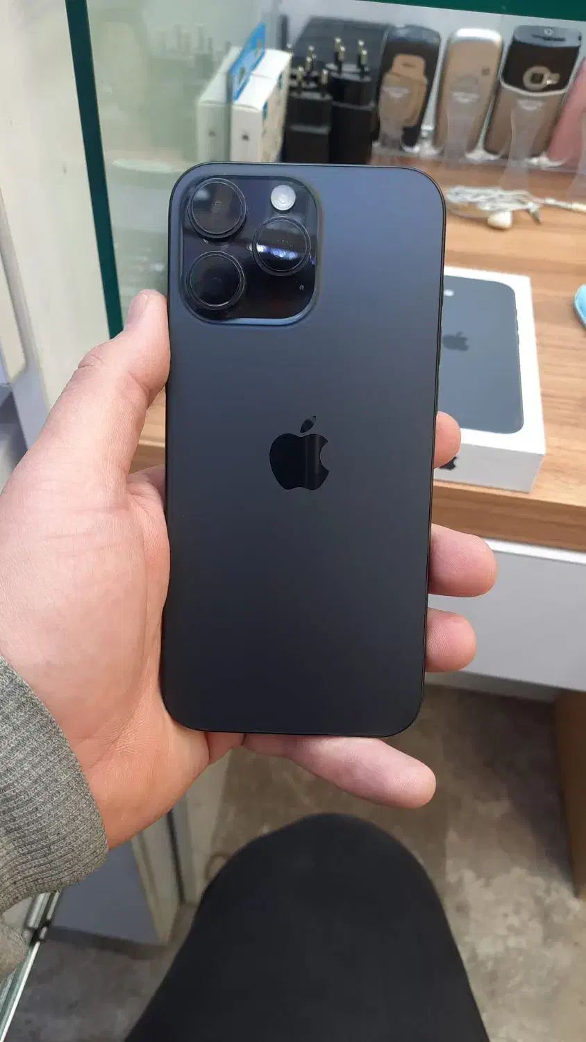 16 pro max حافظه 512گیگ درحدآک باطری100|موبایل|قم, آلوچو|دیوار