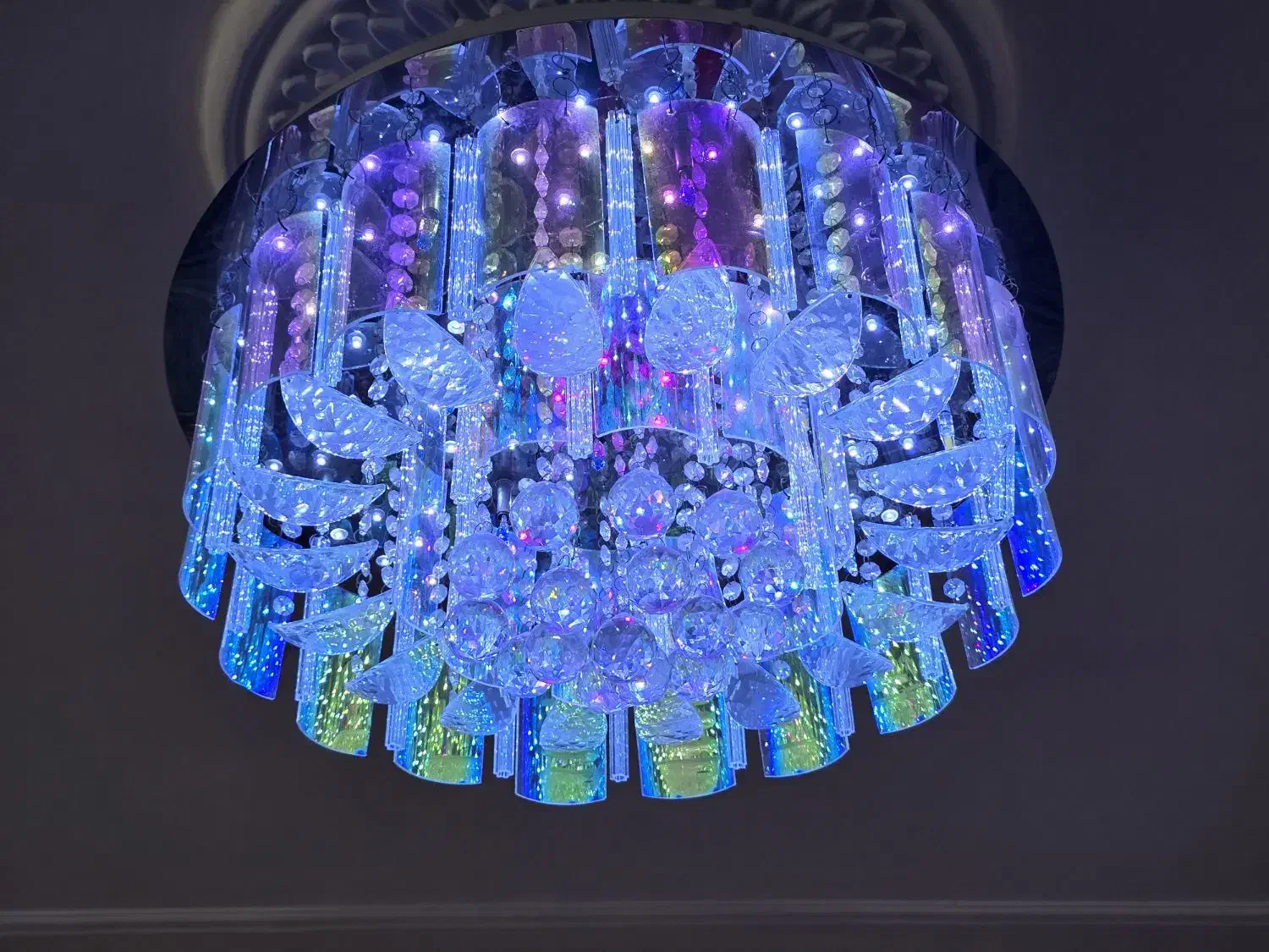 لوستر سقفی کریستالی کنترل دار|لوستر و چراغ آویز|تهران, دروازه شمیران|دیوار