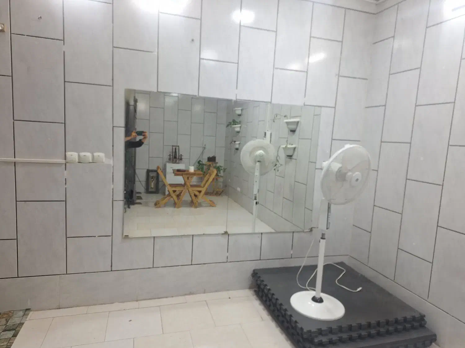 رهن کامل مغازه ۲۵متری تجاری در فیض الاسلام|اجارهٔ مغازه و غرفه|خمینی‌شهر, |دیوار