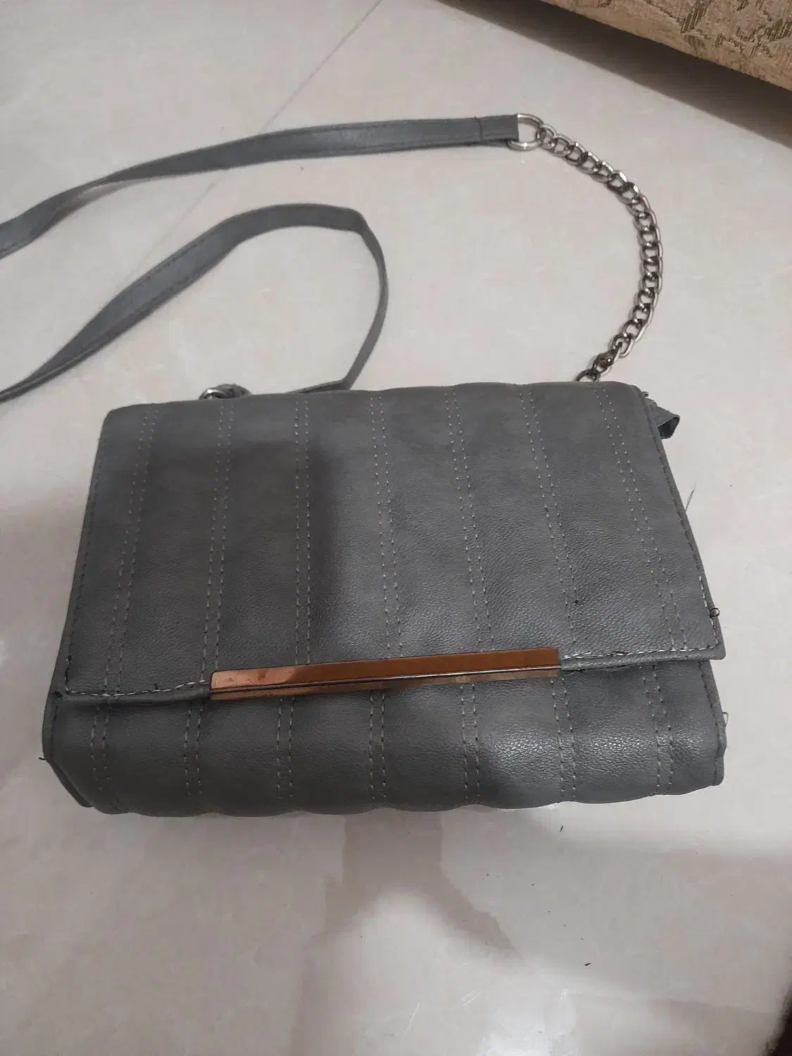 کیف|کیف، کفش، کمربند|رشت, گلباغ نماز|دیوار