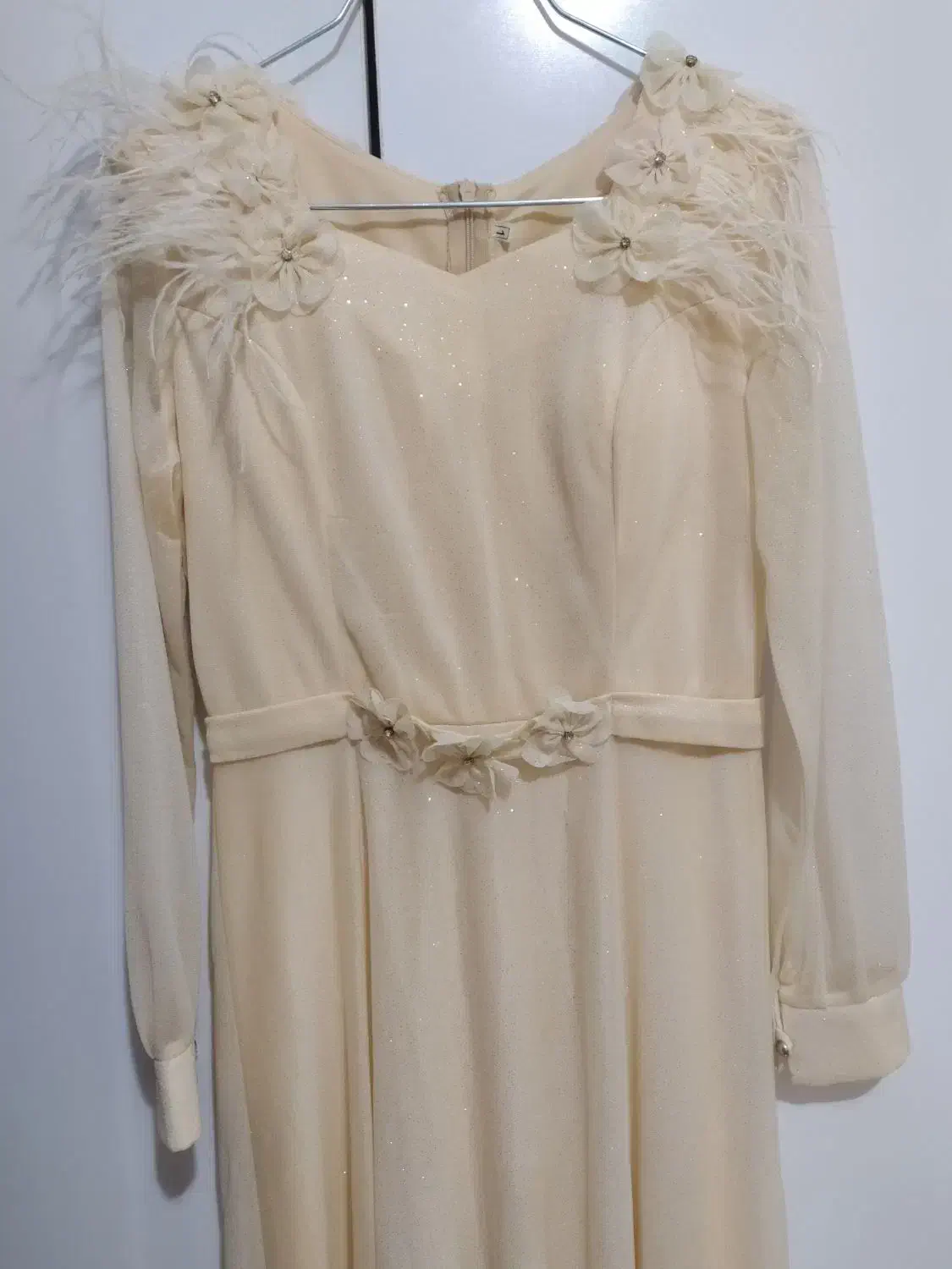 لباس مجلسی زنانه|لباس|هشتگرد, شهرک گلها|دیوار