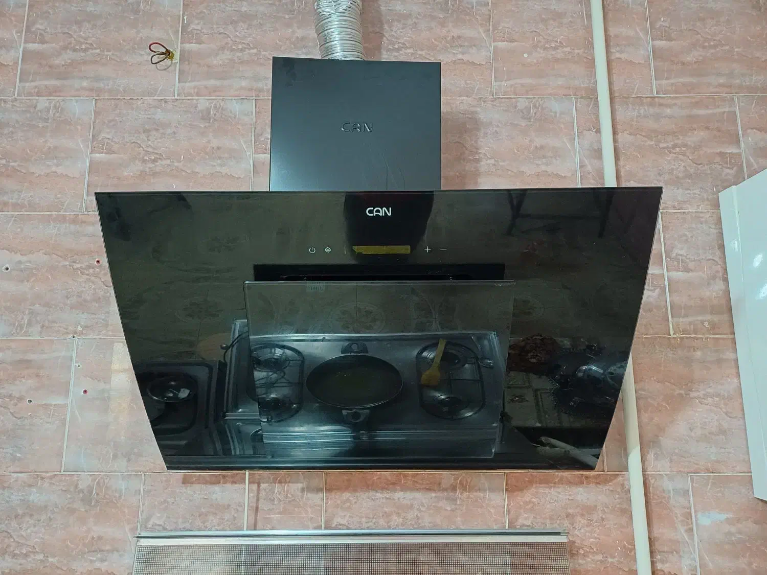 هود کن|هود|کرمانشاه, |دیوار