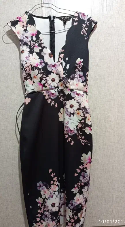 تعدادی لباس مجلسی دخترانه و زنانه|لباس|نهاوند, |دیوار