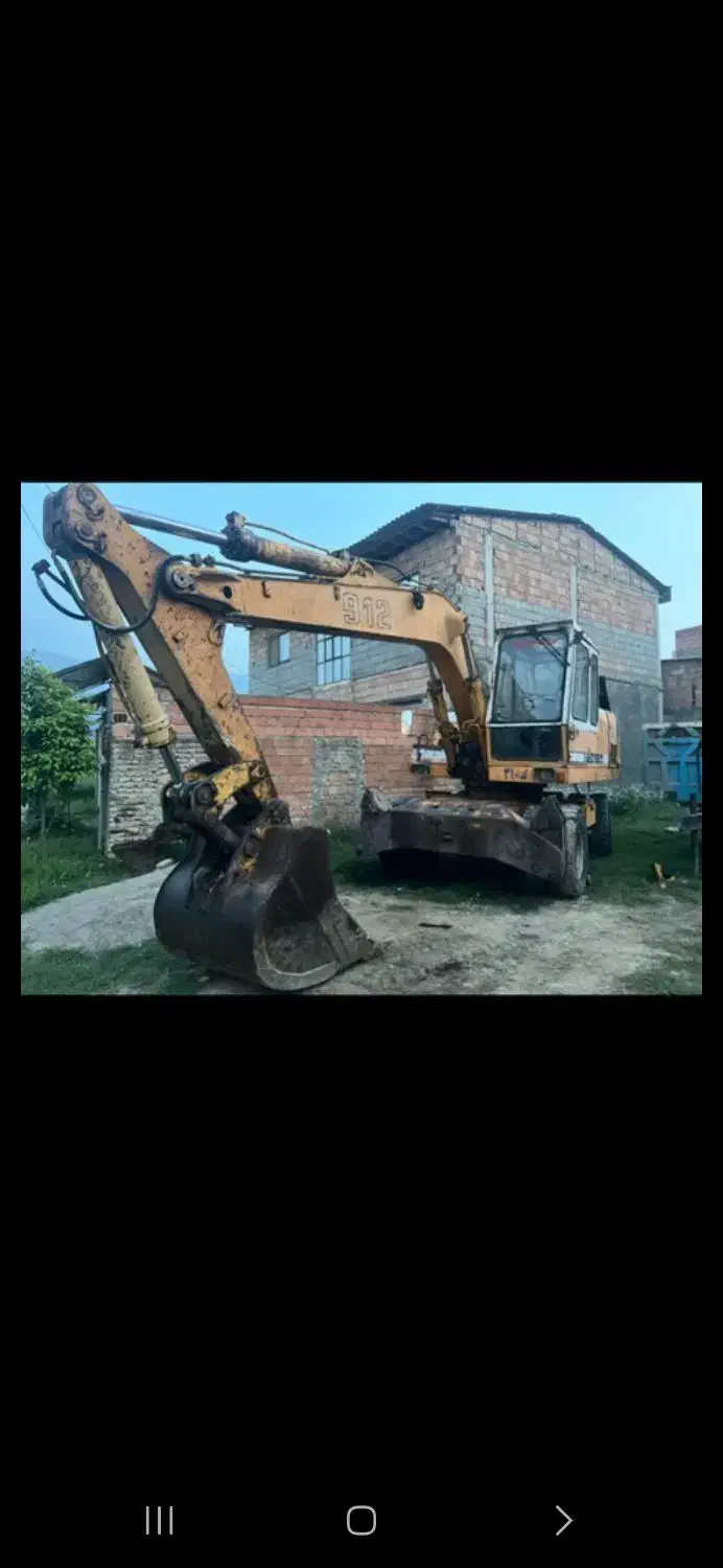 بیل۹۱۲  لاستیک|خودرو سنگین|کردکوی, |دیوار