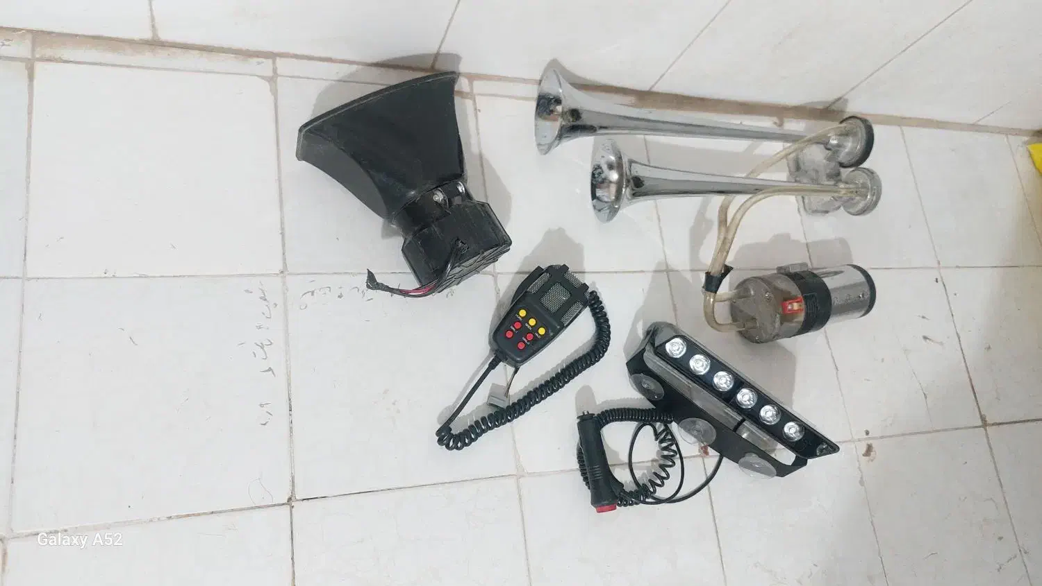 اژیر پلیسی میکروفن دار و بوق شیپوری دولول|قطعات یدکی و لوازم جانبی|میبد, |دیوار