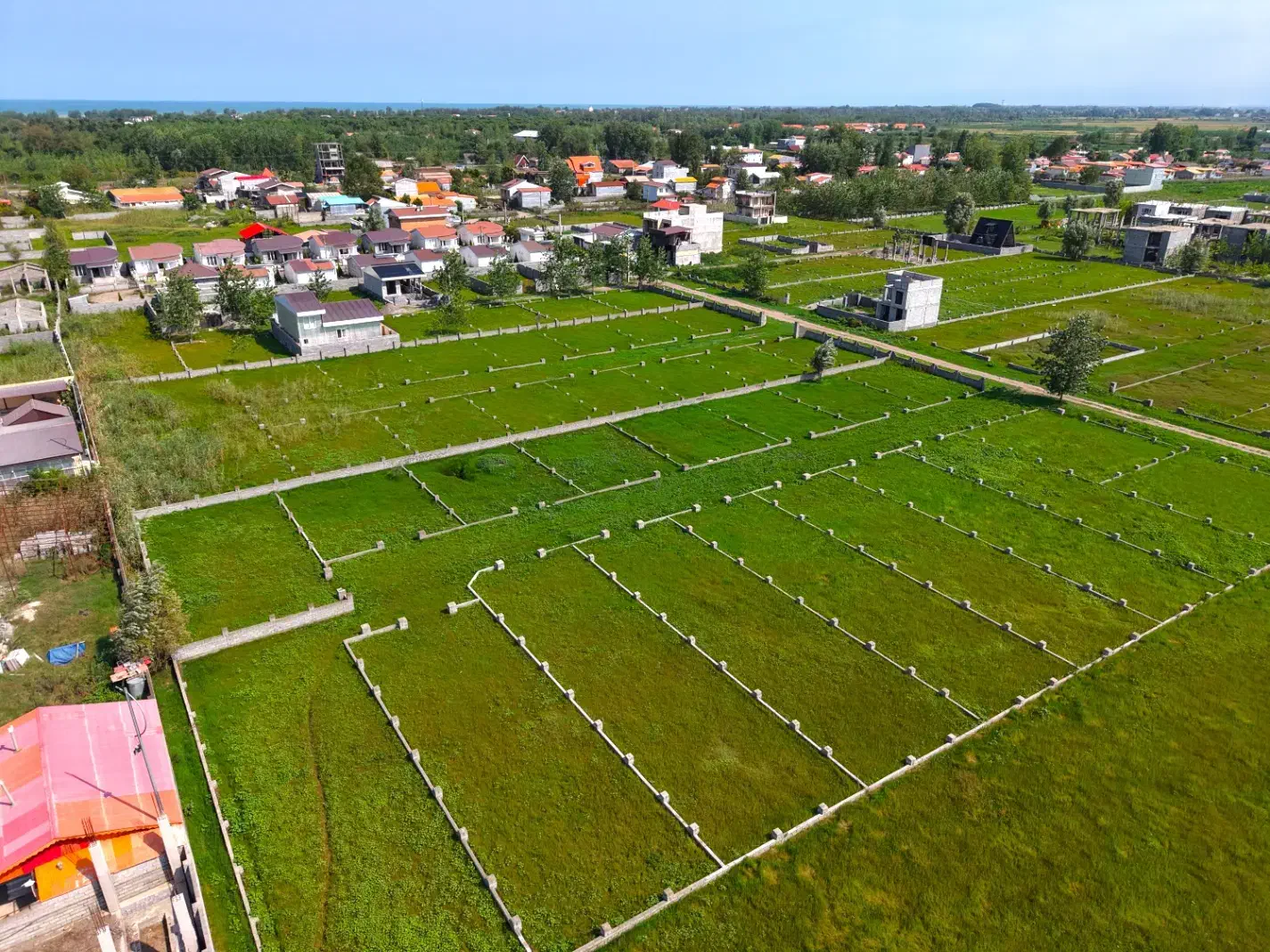 220 متر زمین شهرکی آماده ساخت با نگهبانی بشرط سند|فروش زمین و ملک کلنگی|لنگرود, |دیوار