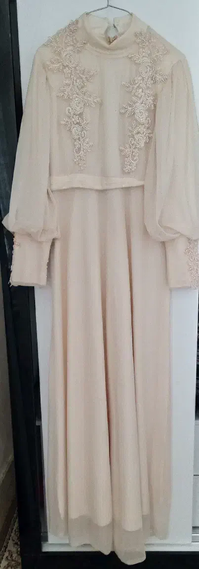 پیرهن مجلسی یکبار تن رفته|لباس|ملایر, |دیوار