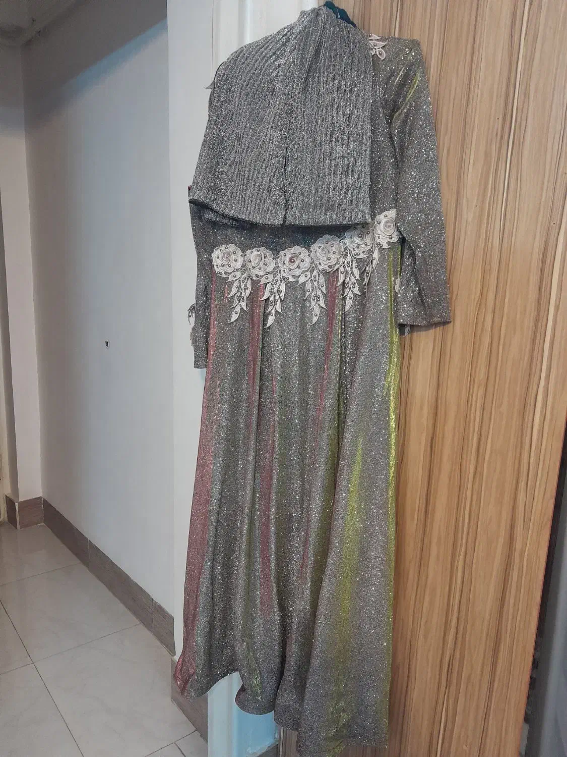 پیراهن شیک|لباس|کاکاوند, |دیوار