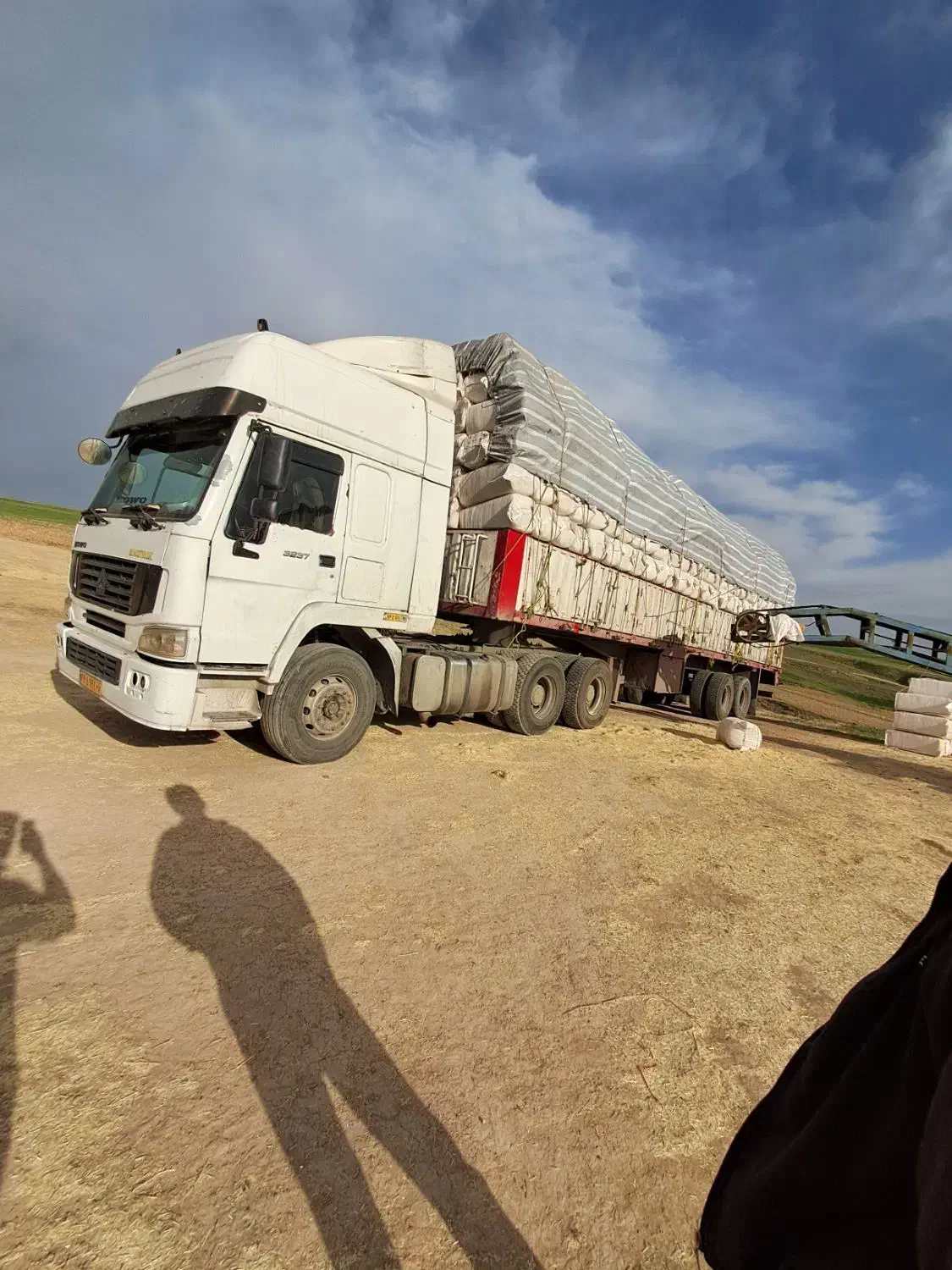 کشنده هوو مدل ۲۰۰۷|خودرو سنگین|میاندوآب, |دیوار