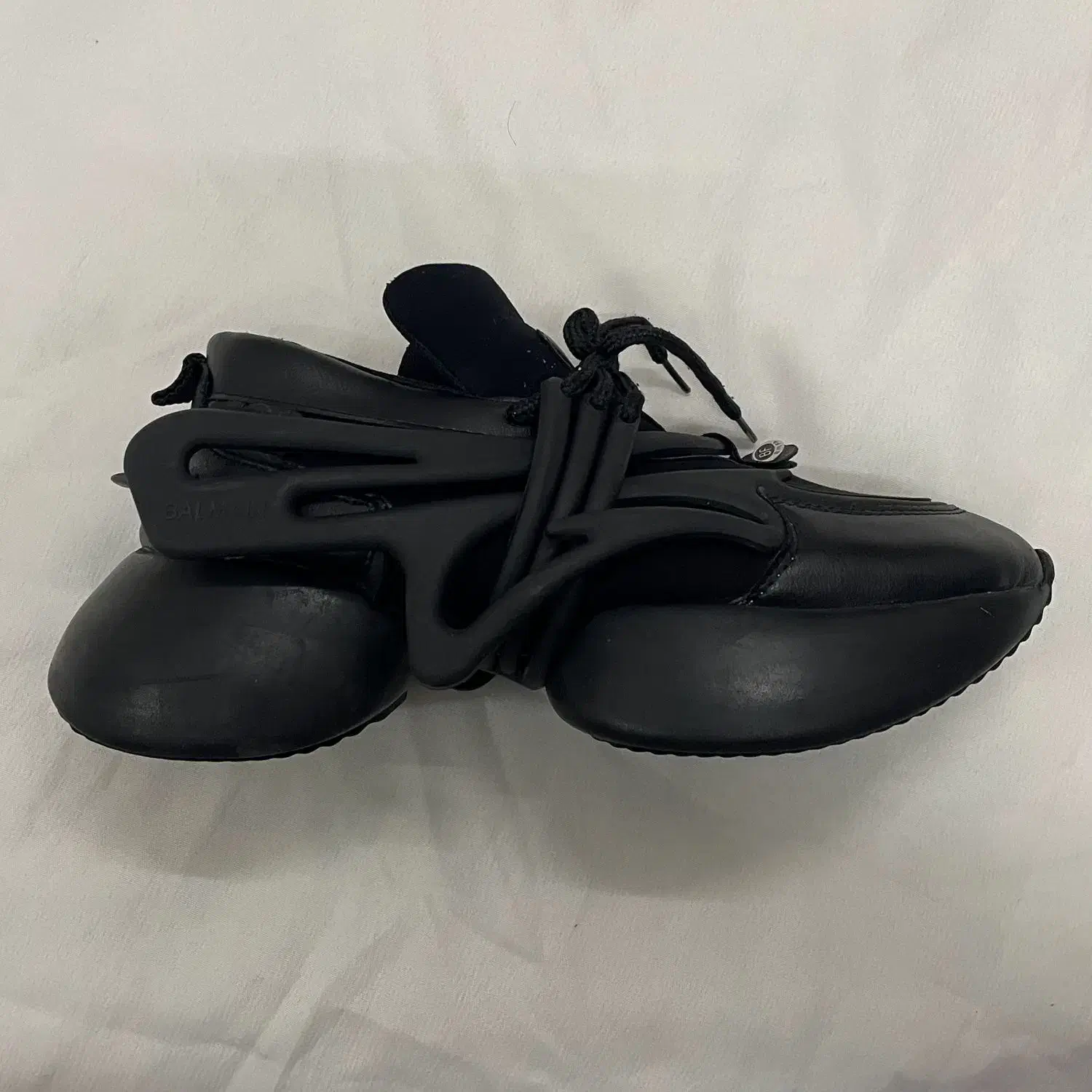 کفش|کیف، کفش، کمربند|دزفول, |دیوار