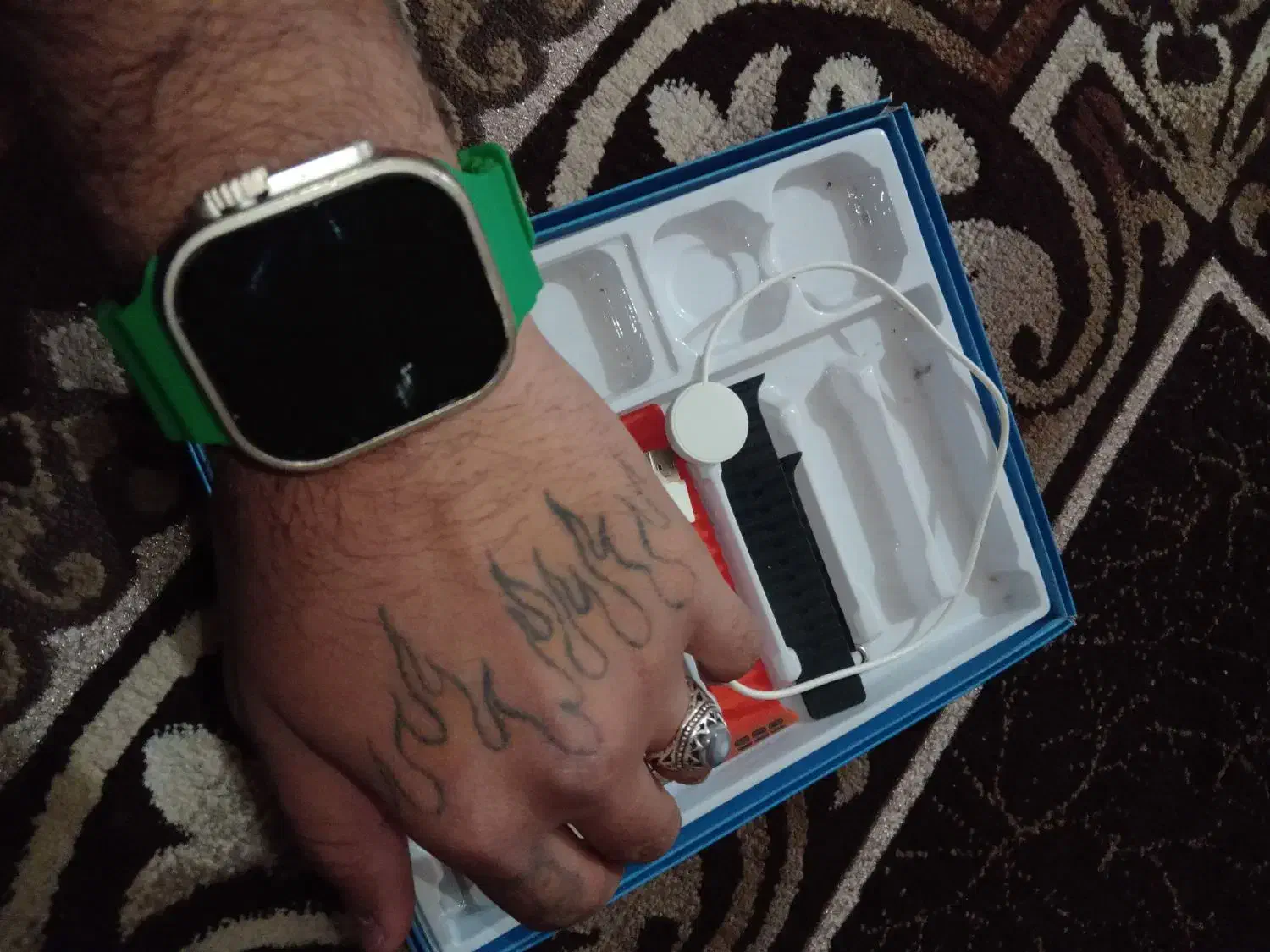 ساعت هوشمند|ساعت|اهواز, بعثت|دیوار