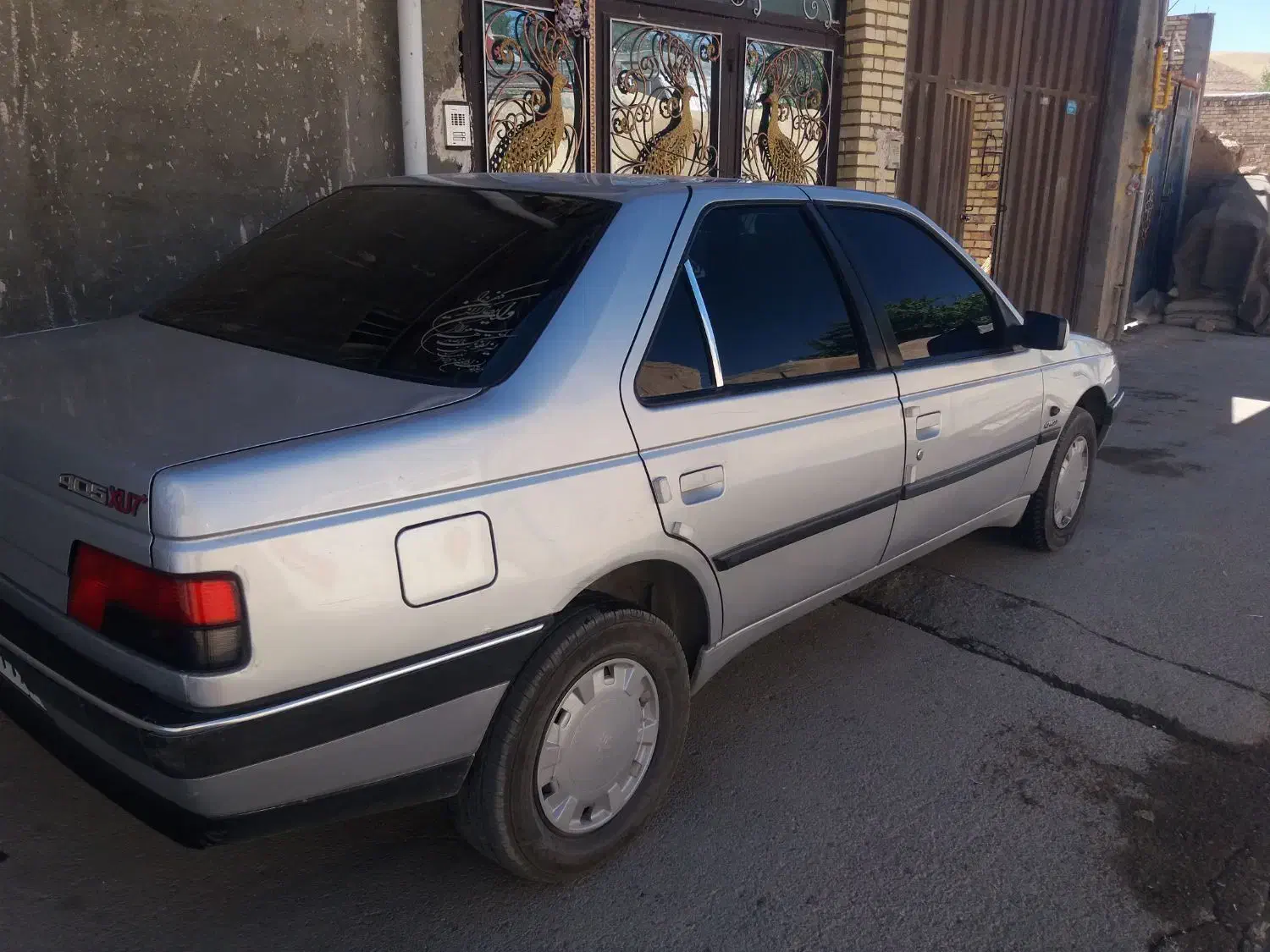 پژو ۴۰۵|خودرو سواری و وانت|بیجار, |دیوار