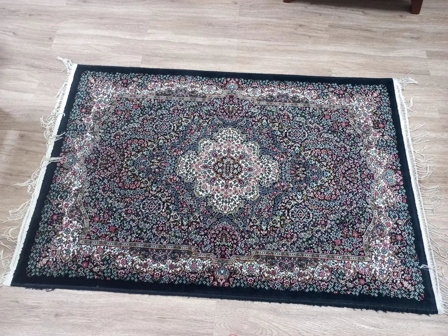 فرش|فرش|اهواز, کوروش|دیوار