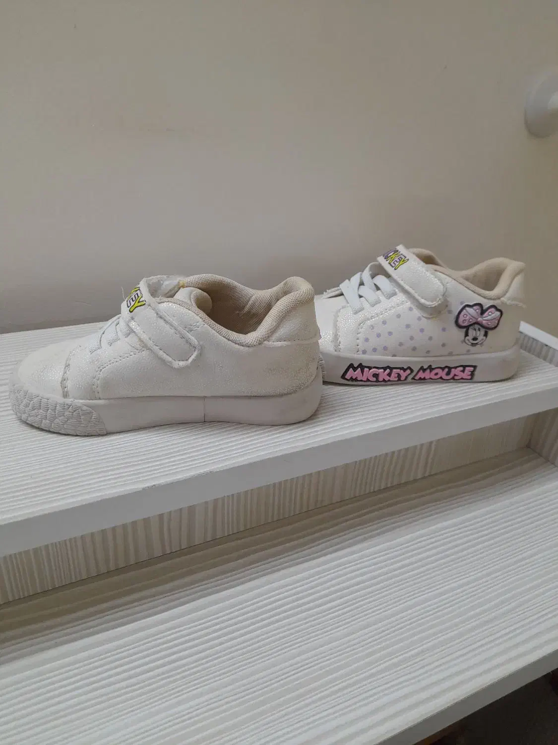 کفش اسپرت دخترانه فقط دوویست تومان|کفش و لباس بچه|مشهد, شیرودی|دیوار