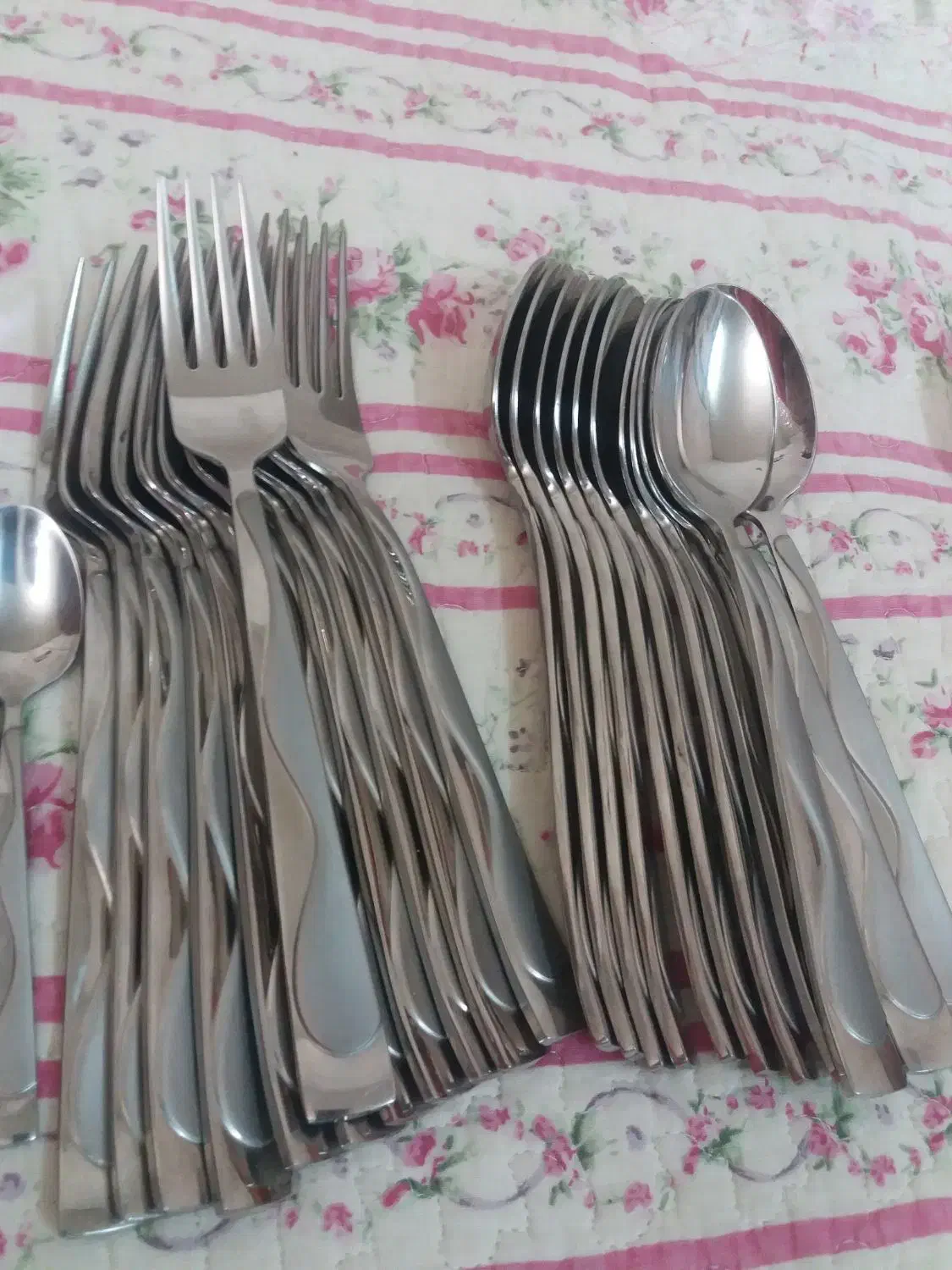 سرویس قاشق و چنگال|ظروف سرو و پذیرایی|کرج, حصارک بالا|دیوار