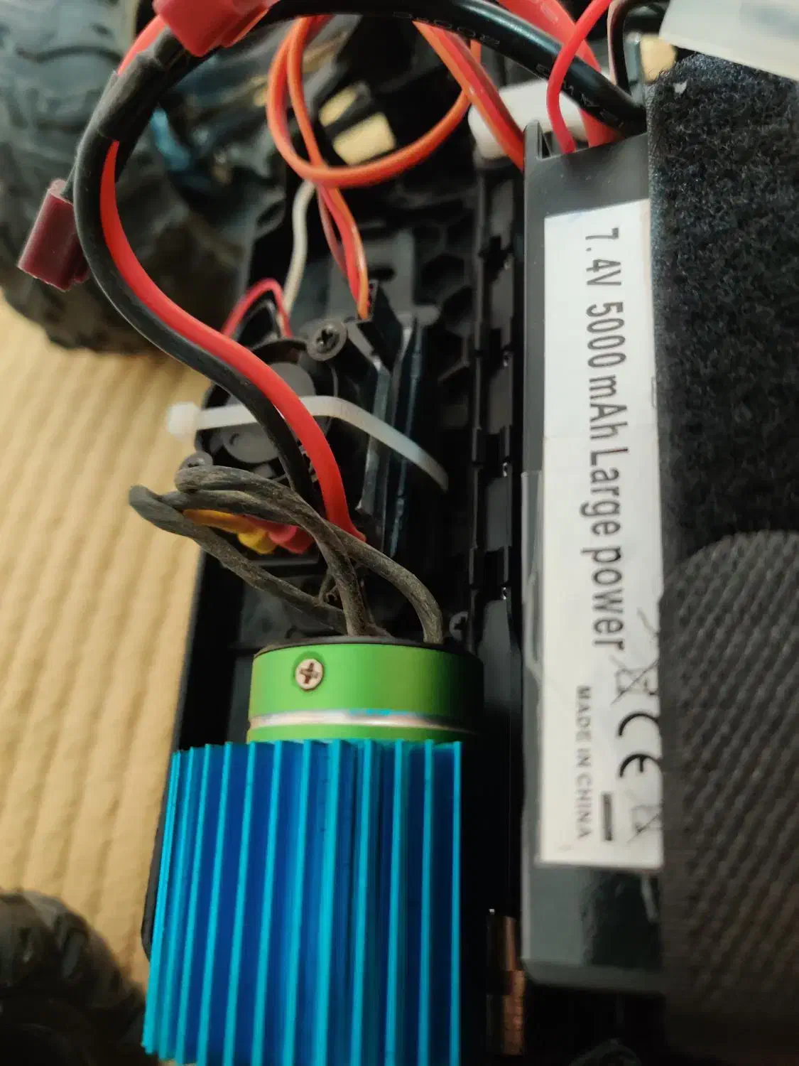 ماشین آرسی، ماشین رادیو کنترل، آرسی الکتریکی|اسباببازی|اراک, |دیوار