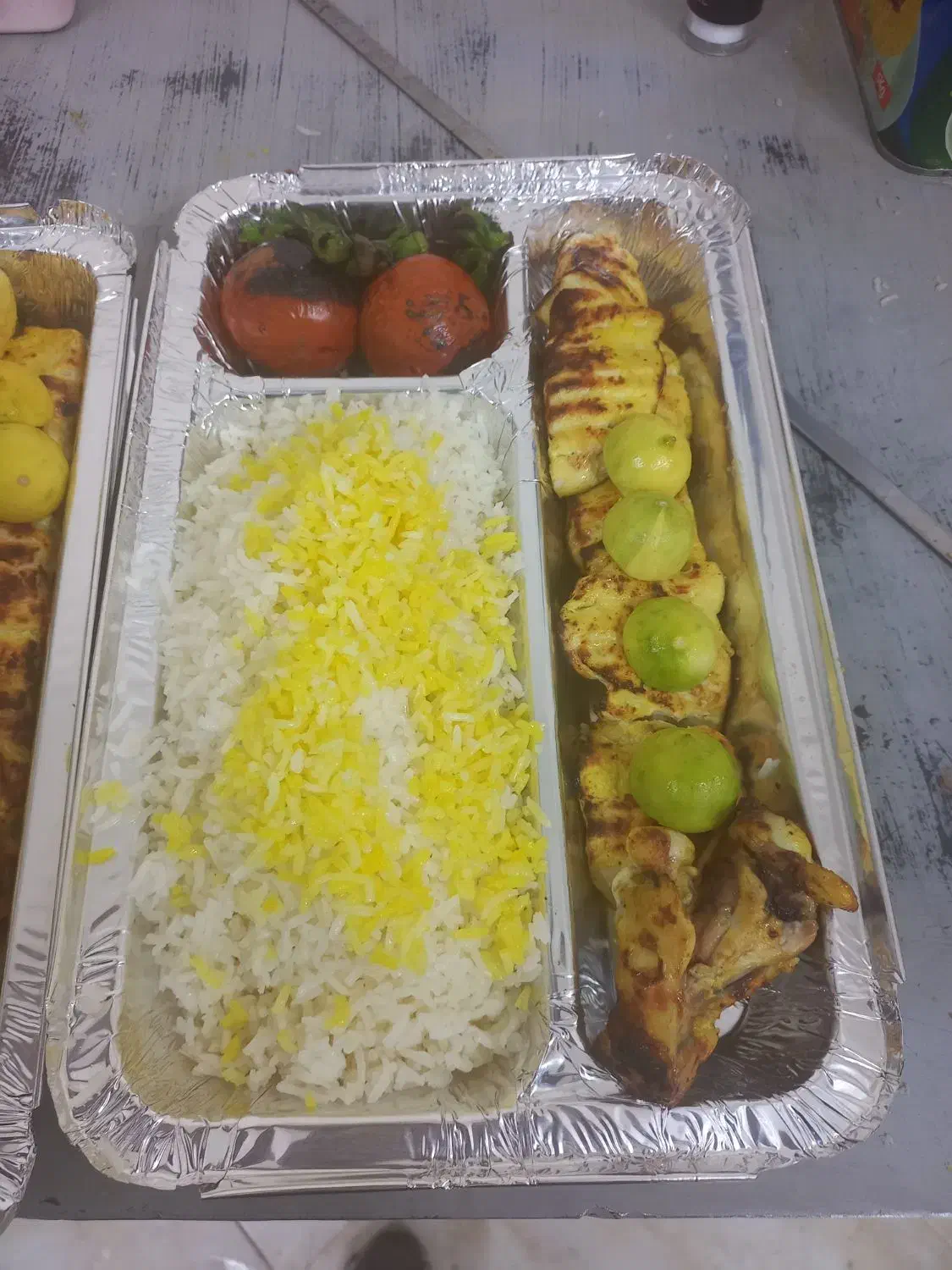 به تعدادی نیرو آقا نیازمندیم|استخدام خدمات فروشگاه و رستوران|ملایر, |دیوار