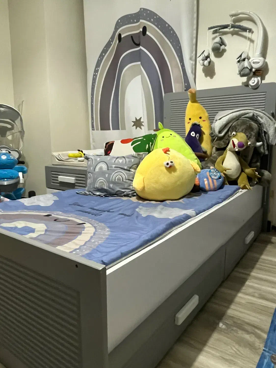 سرویس تخت و کمد و کشو|اسباب و اثاث بچه|فردیس, خیام غربی|دیوار