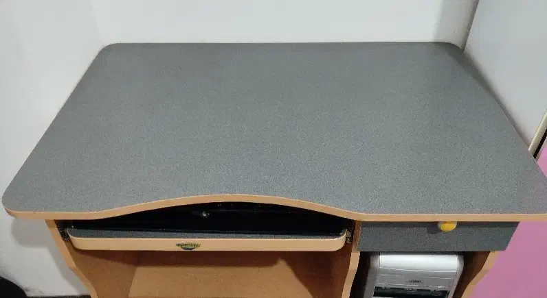 میز کامپیوتر طوسی|میز تحریر و کامپیوتر|قائم‌شهر, |دیوار