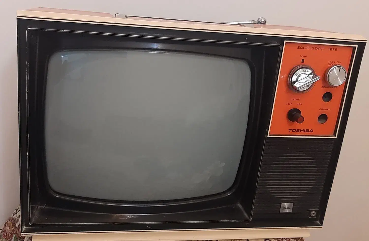 تلویزیون قدیمی (کلیکسیونی)|تلویزیون و پروژکتور|تهران, زرکش|دیوار