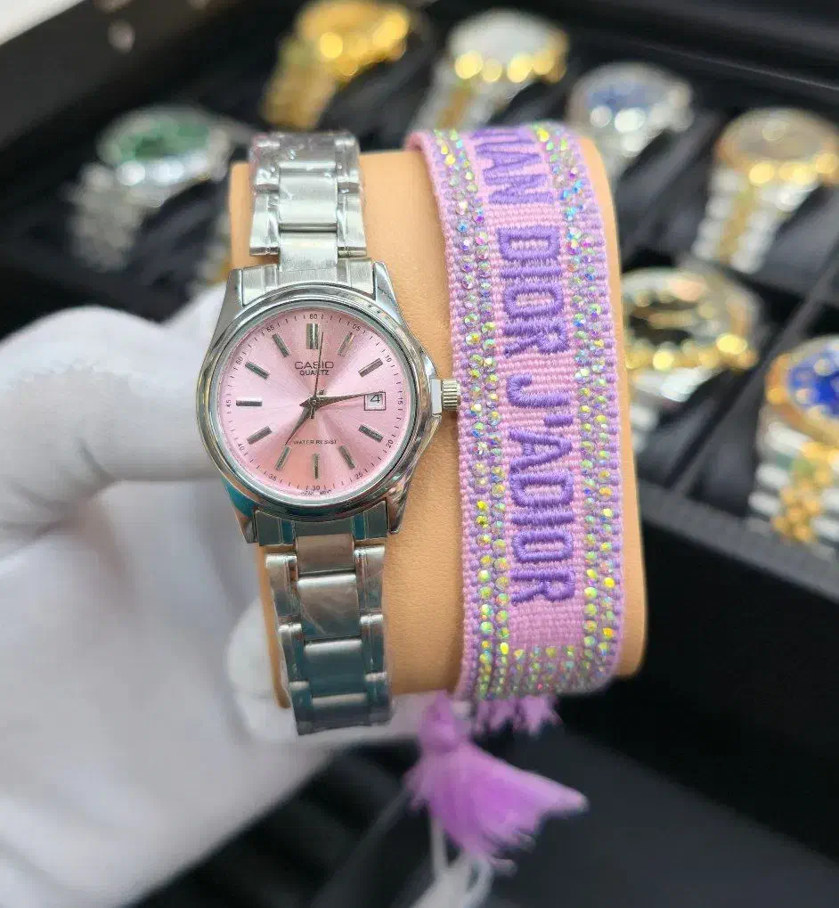 ساعت کاسیو زنانه به همراه ست دستبند|ساعت|اهواز, کیانپارس |دیوار