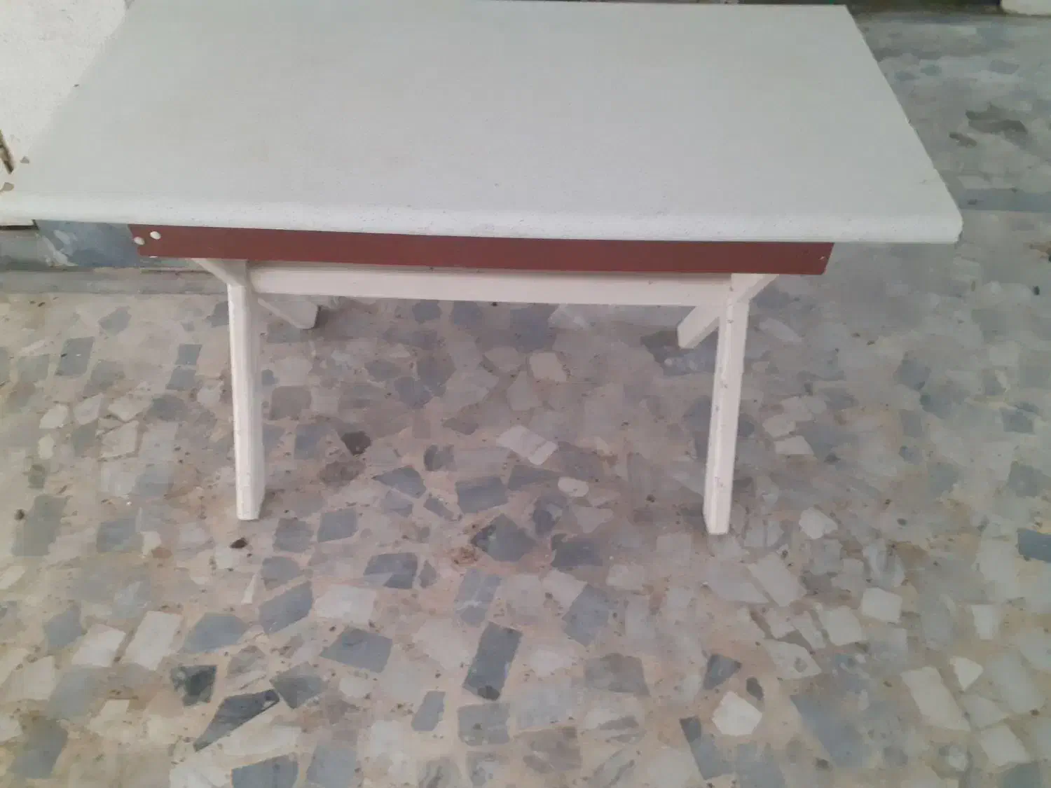 میز غذاخوری ۴ الی ۶ نفره بدون صندلی سفید|میز و صندلی غذاخوری|رشت, گلسار|دیوار